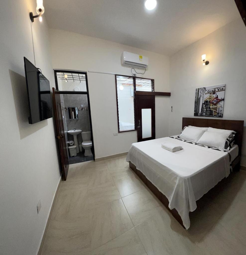 Agradable casa en Buga junto a la basílica
