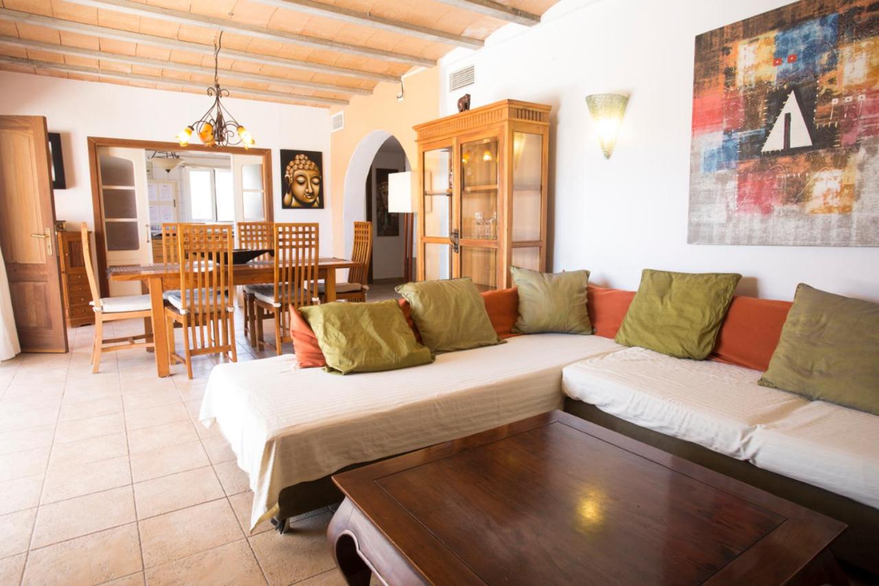 Villa Tom is near to Playa Den Bossa view 5