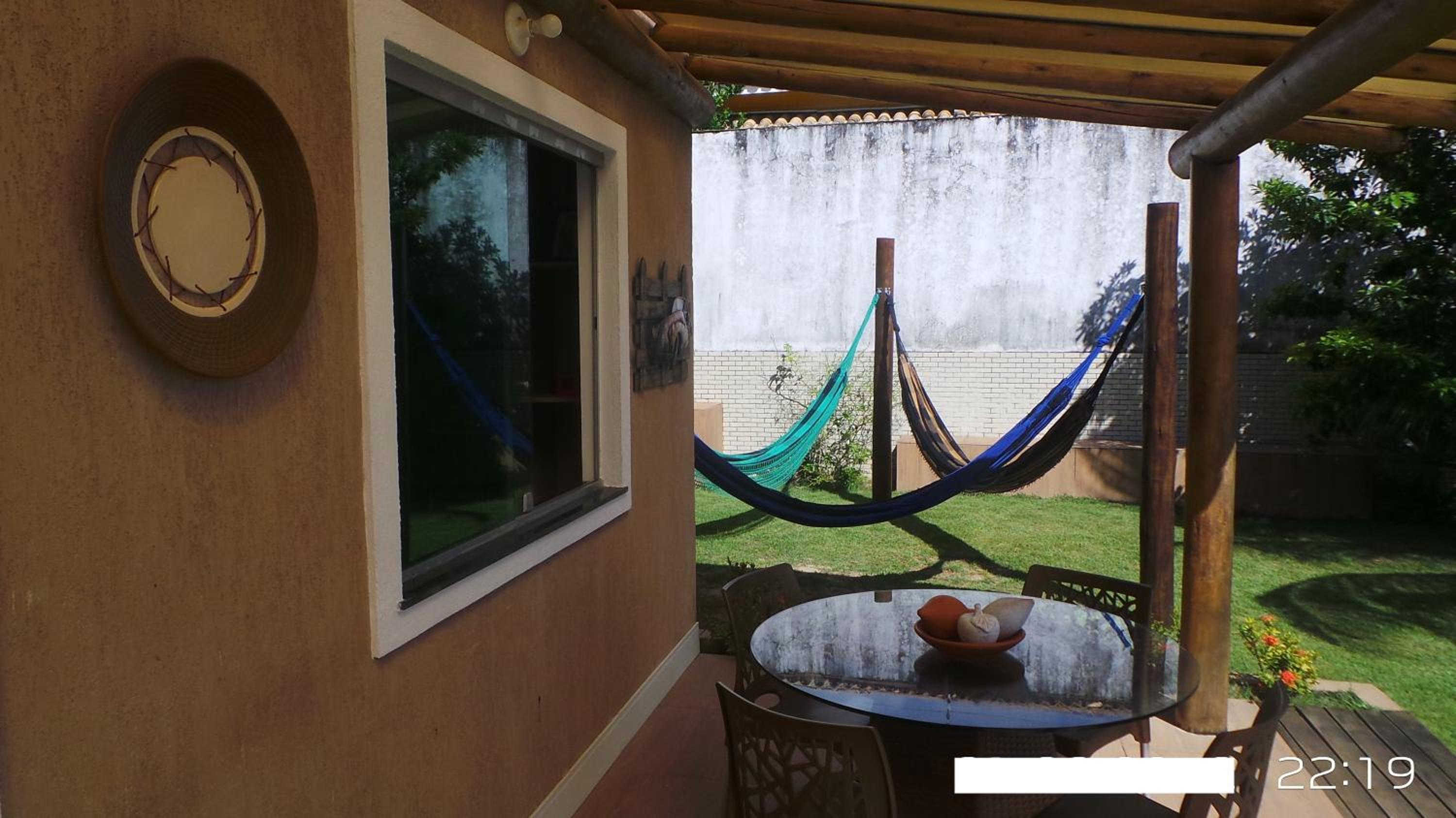 Excelente casa com Piscina