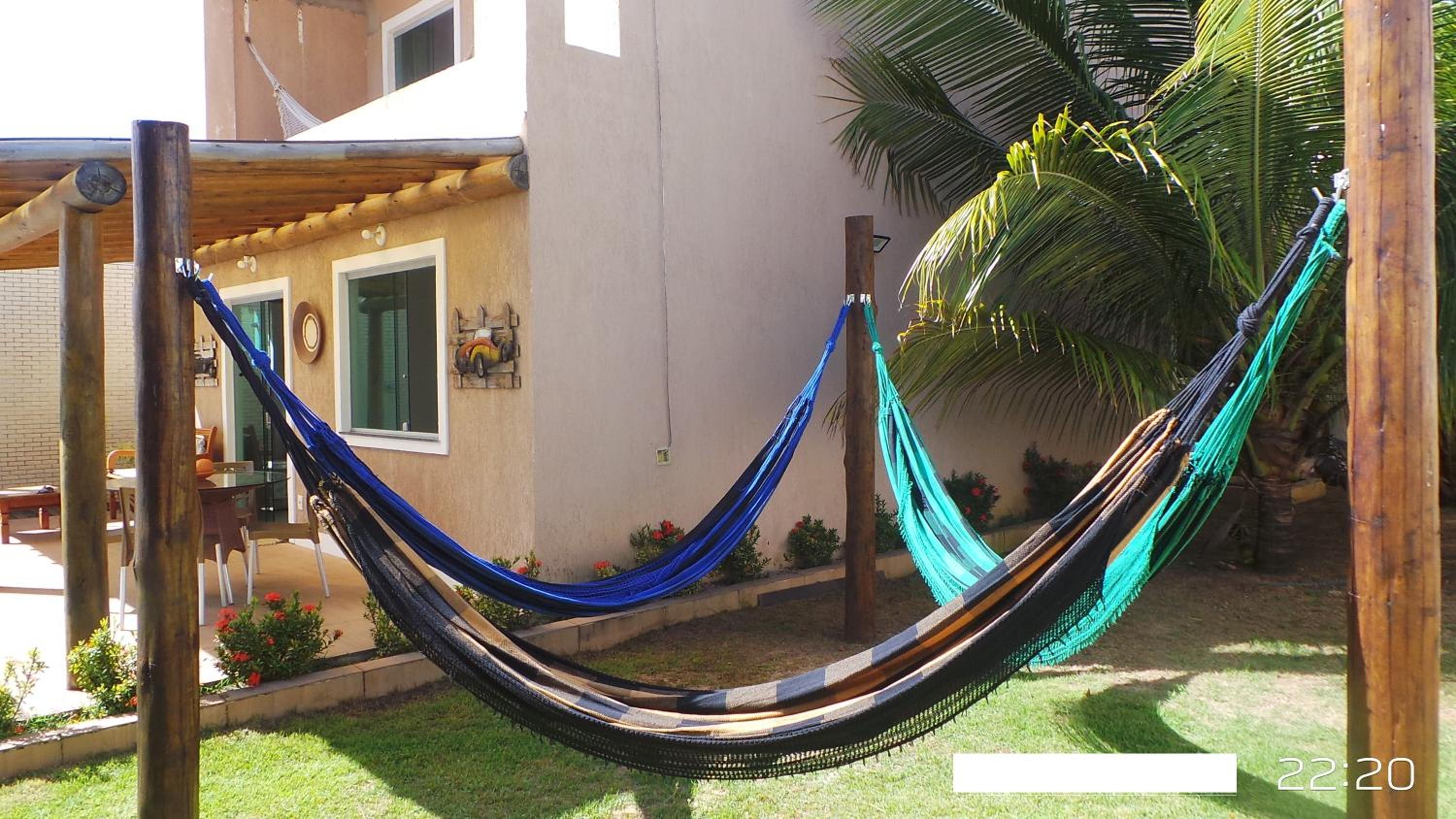 Excelente casa com Piscina