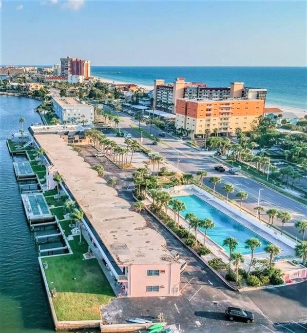 Comfy Coastal Beach Vacation