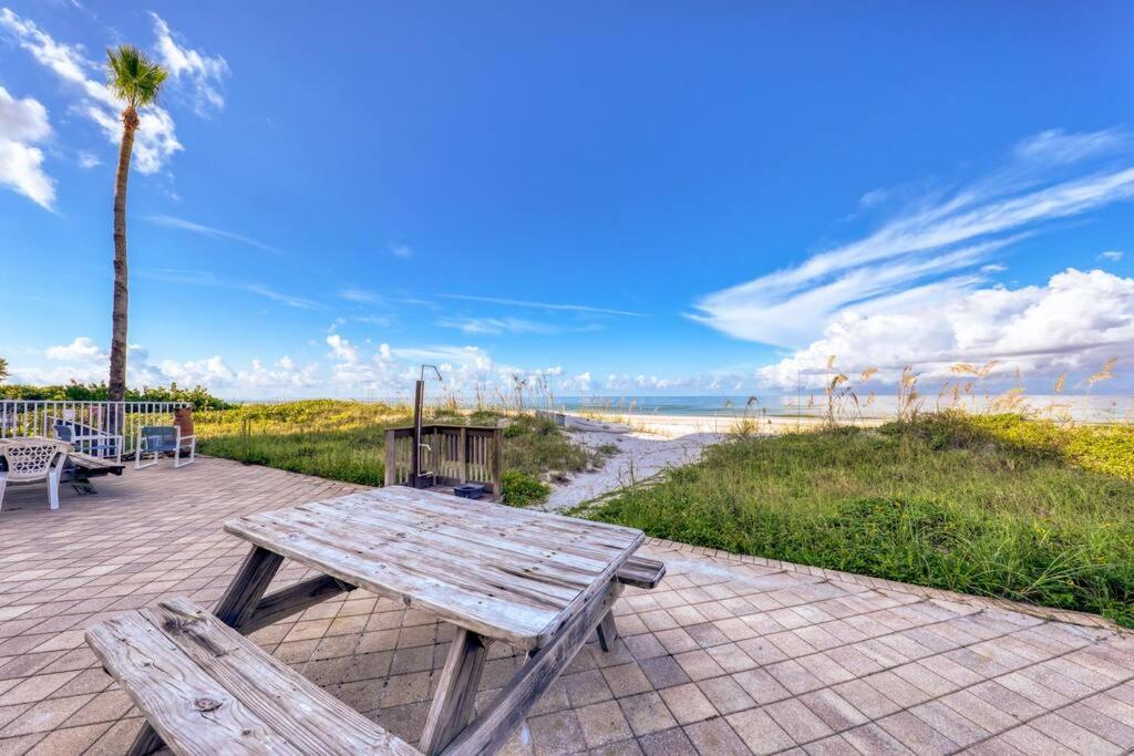 Beautiful Beachfront Retreat view 3