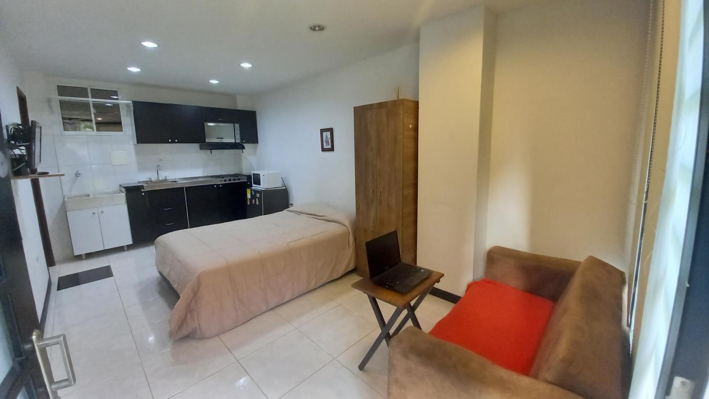 Apartaestudio Laureles la 33