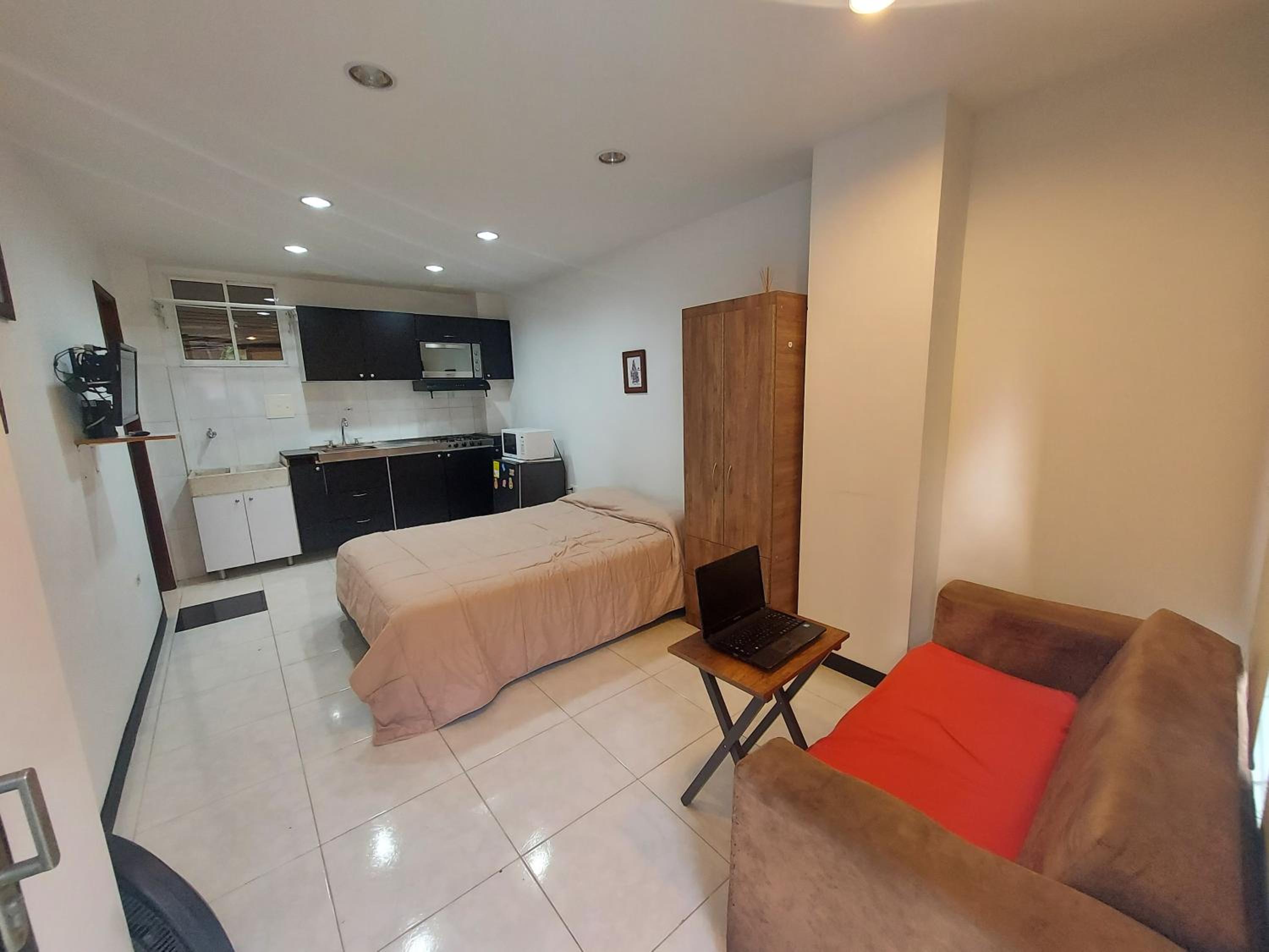 Apartaestudio Laureles la 33