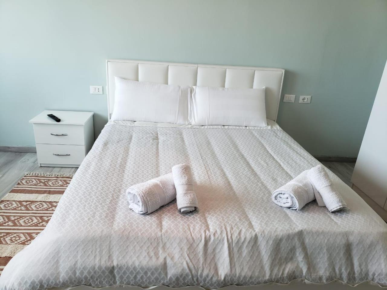 Agroni Rooms
