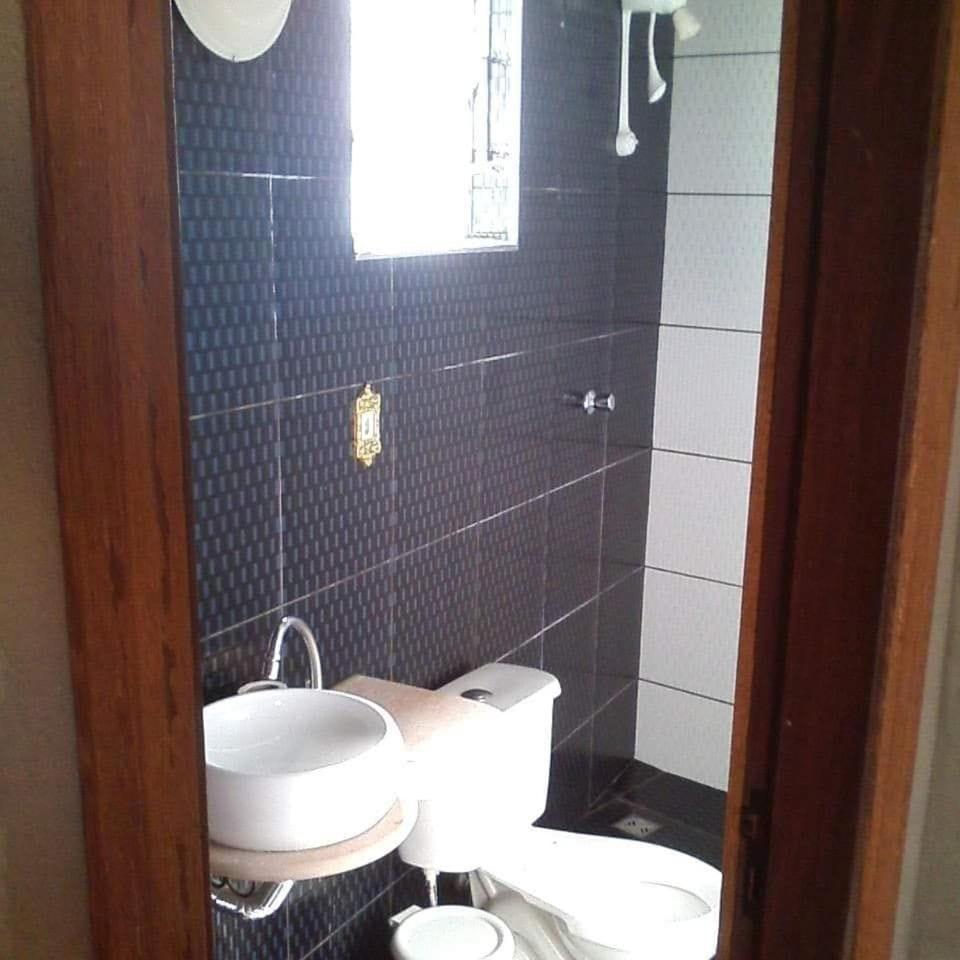 Raízes de Afrodite quartos