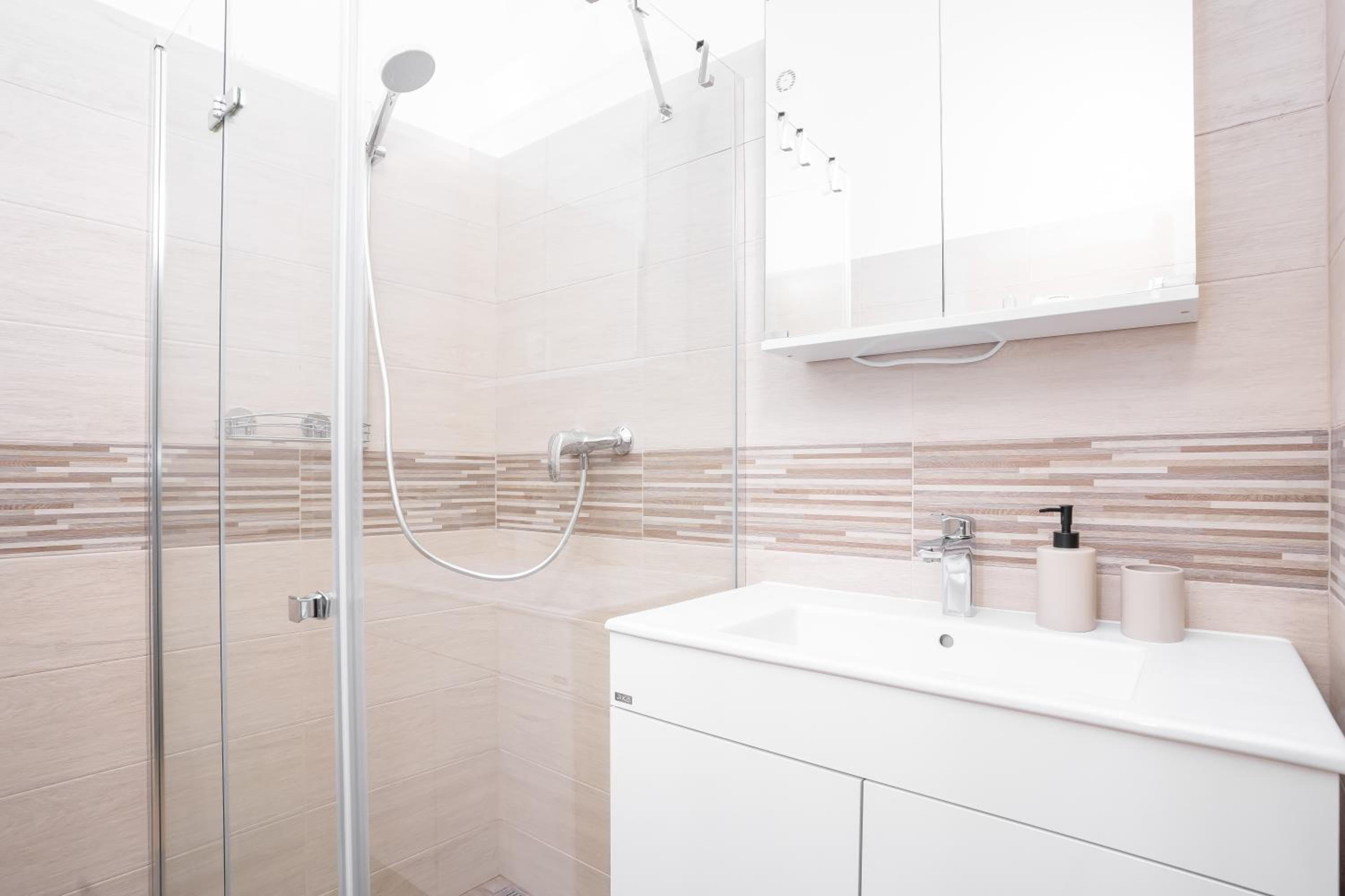 Prague Days - Two-bedroom Apartment with Workspace right next to Old Town Square