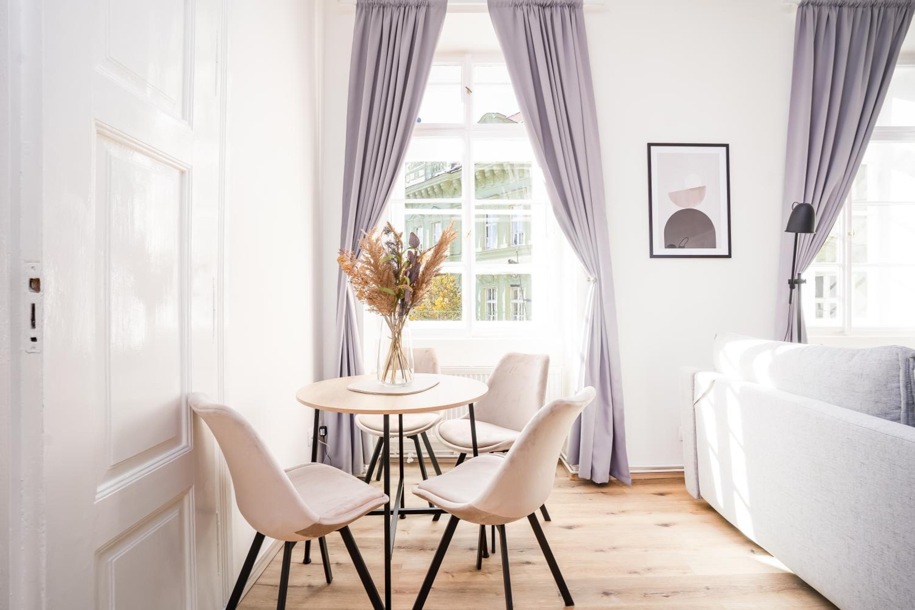 Prague Days - Two-bedroom Apartment with Workspace right next to Old Town Square