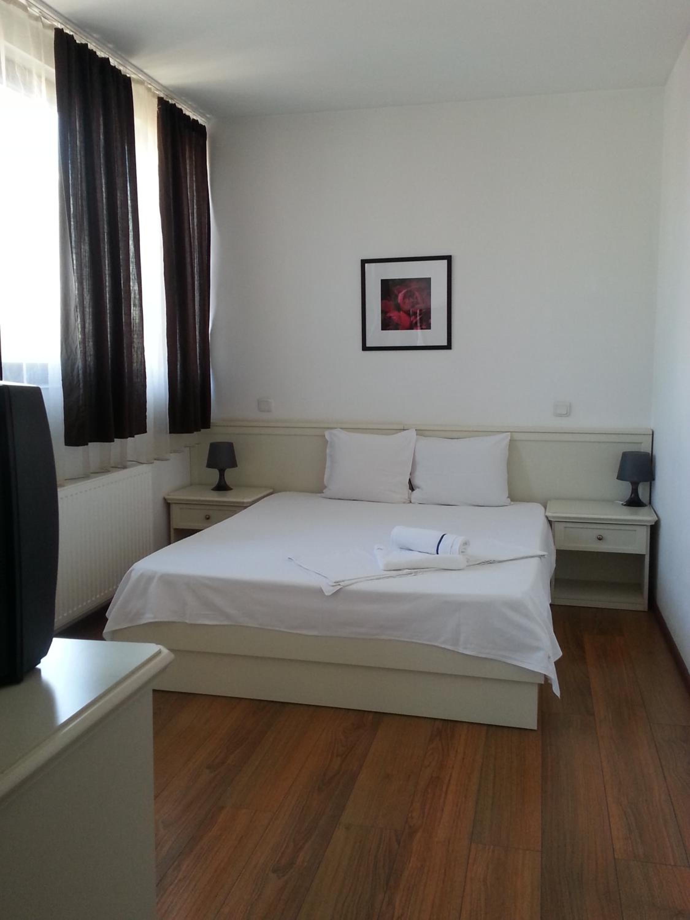 Banu Manta Apartments