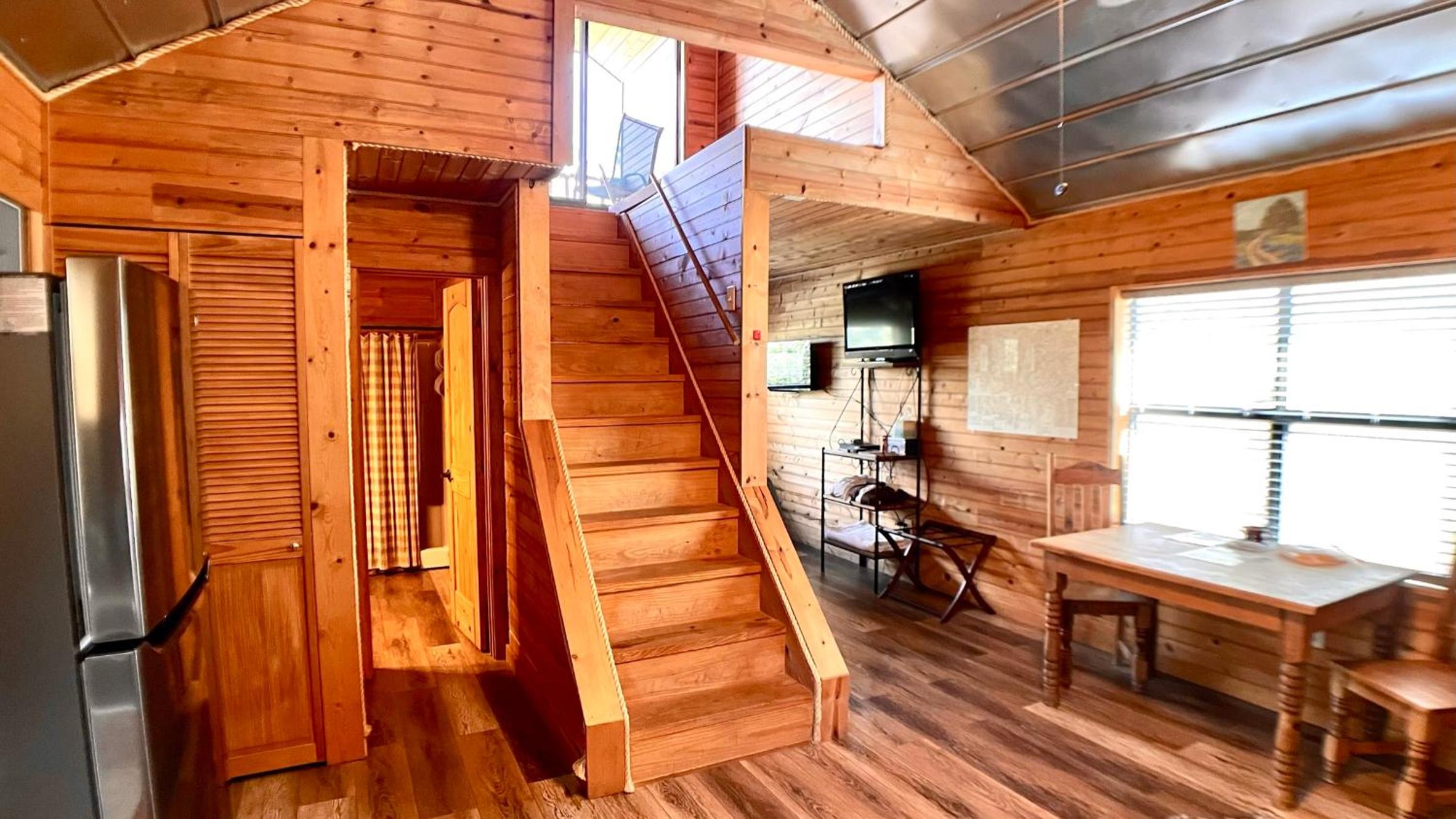 Walnut Canyon Cabins
