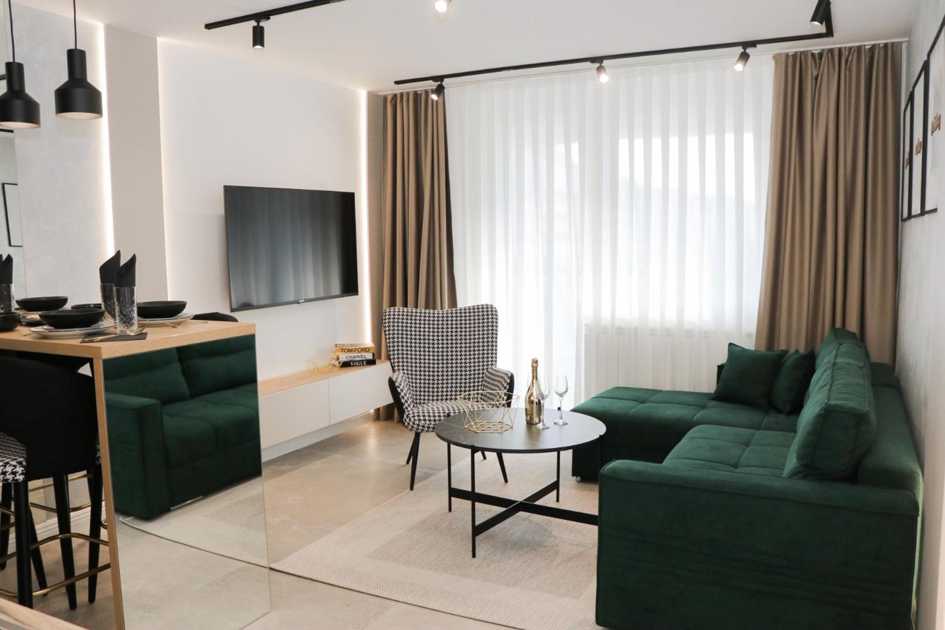 President Lux Apartment