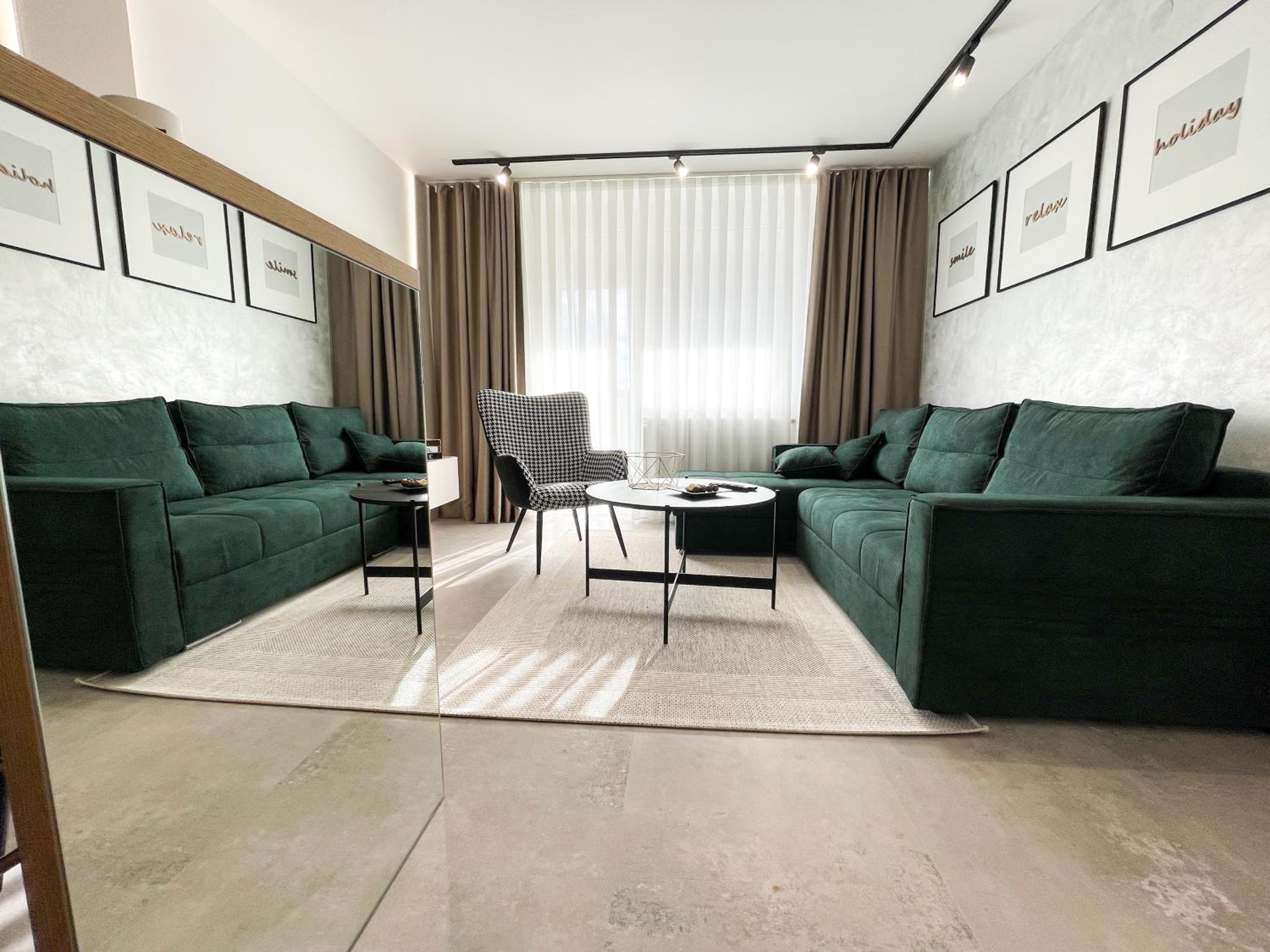 President Lux Apartment