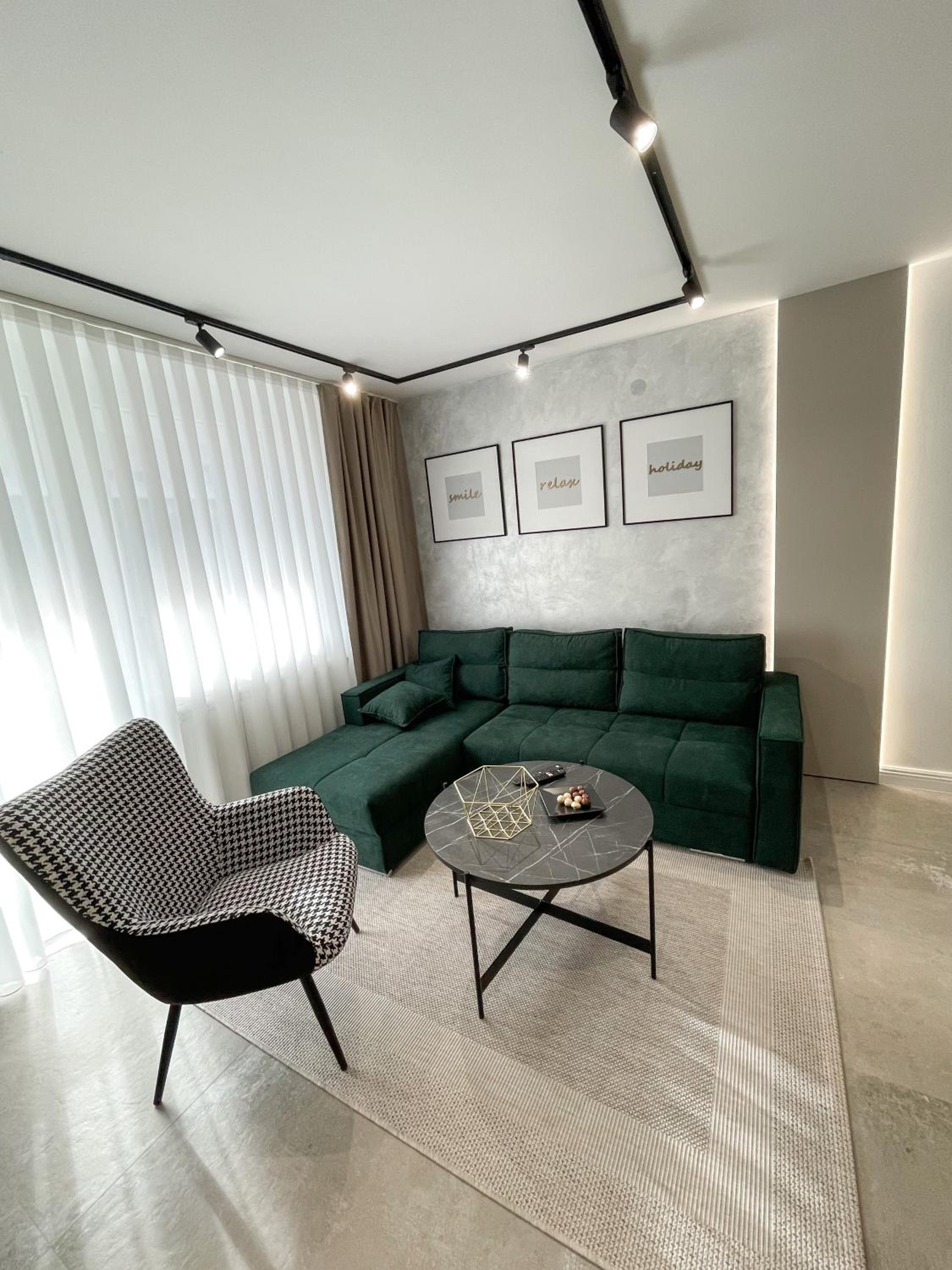 President Lux Apartment
