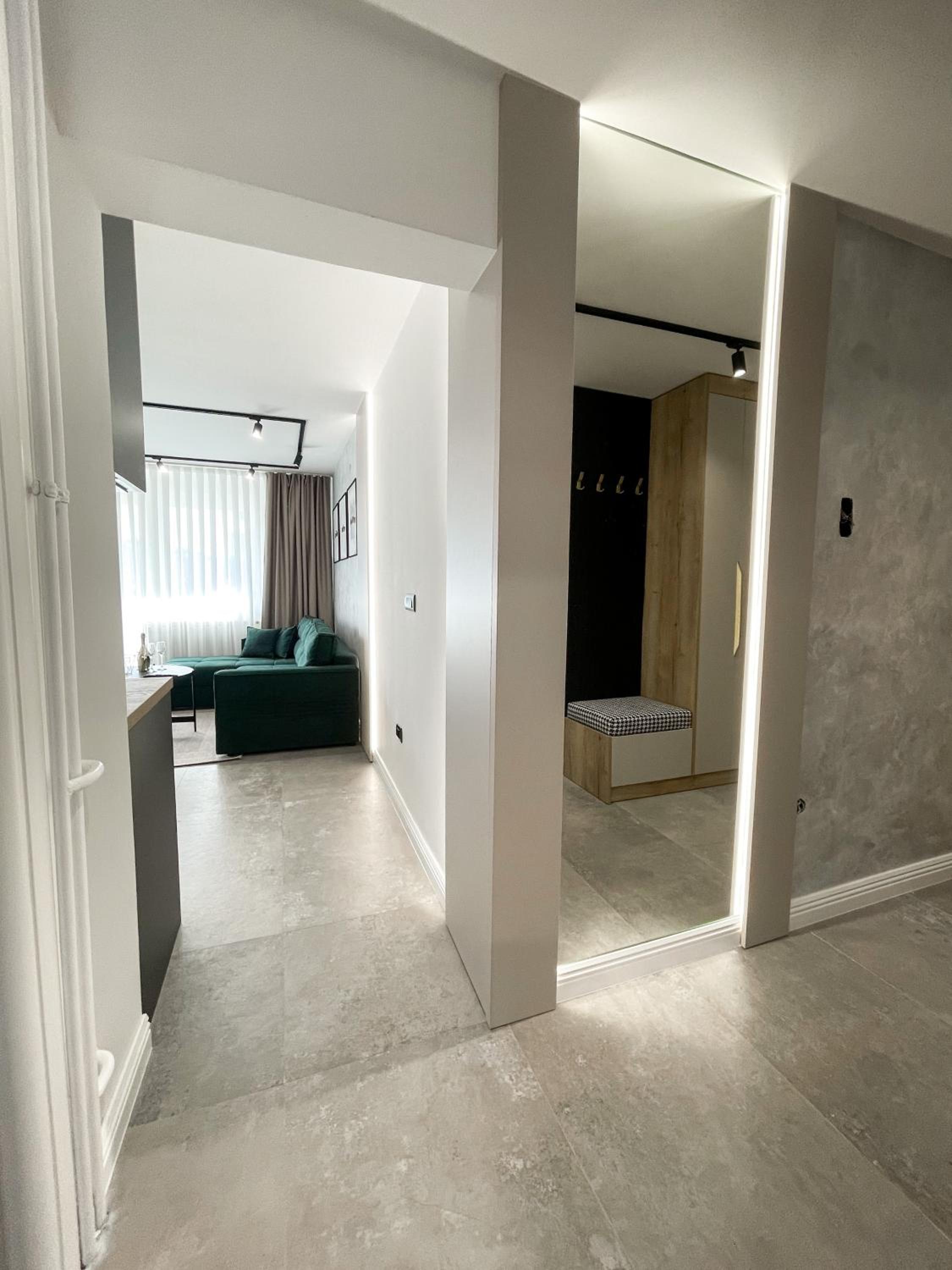 President Lux Apartment