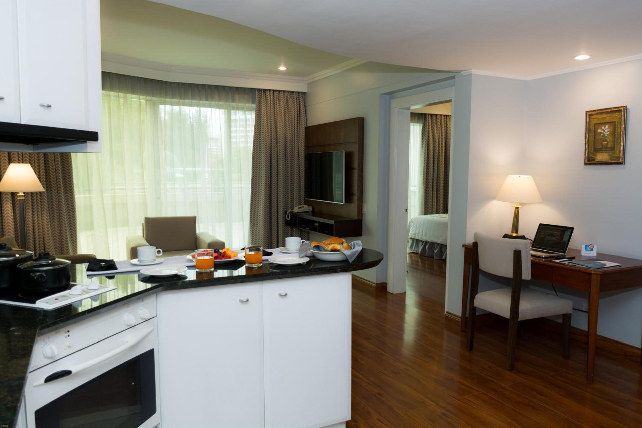 Aparta Hotel Torres de Suites