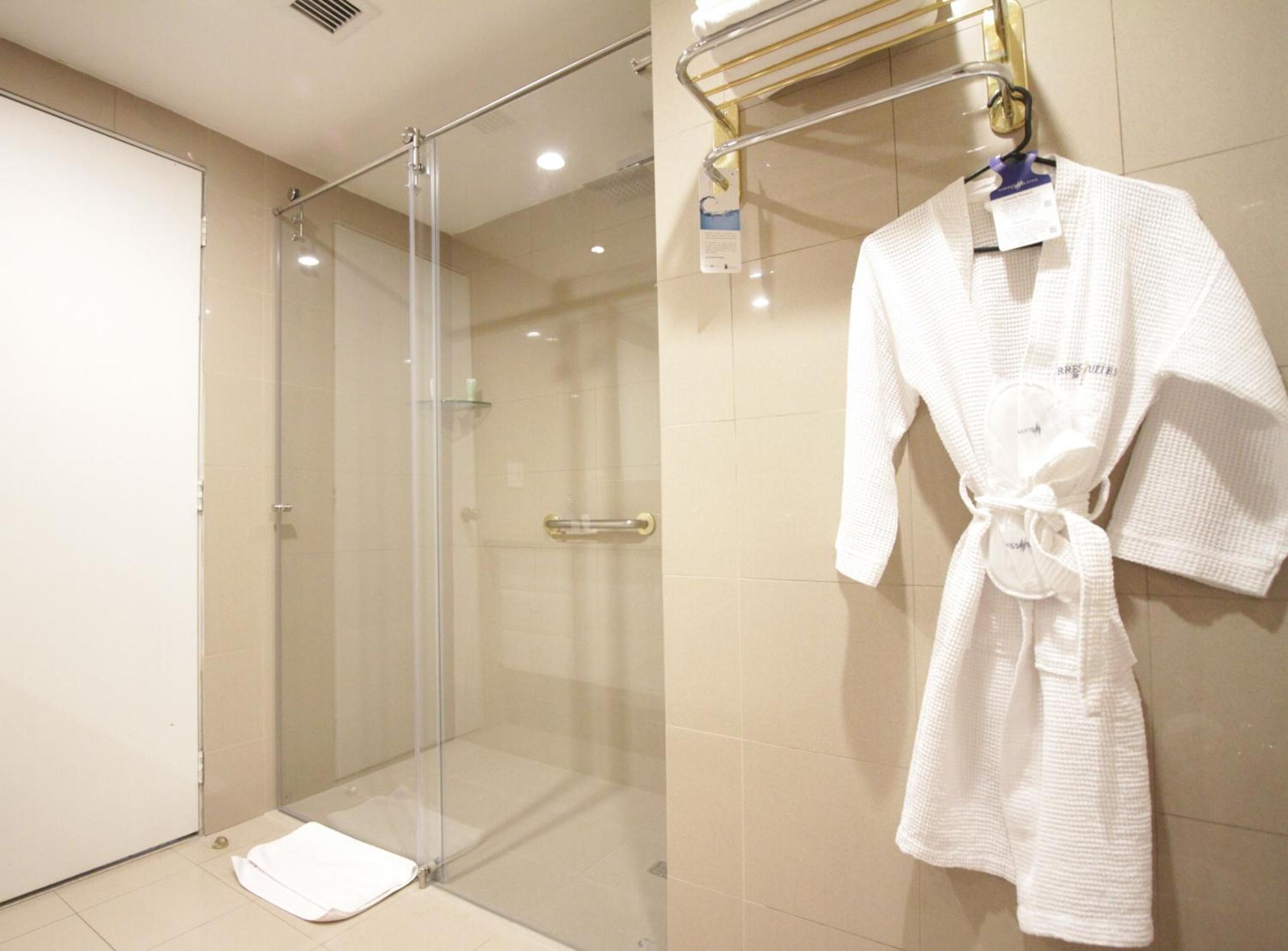 Aparta Hotel Torres de Suites