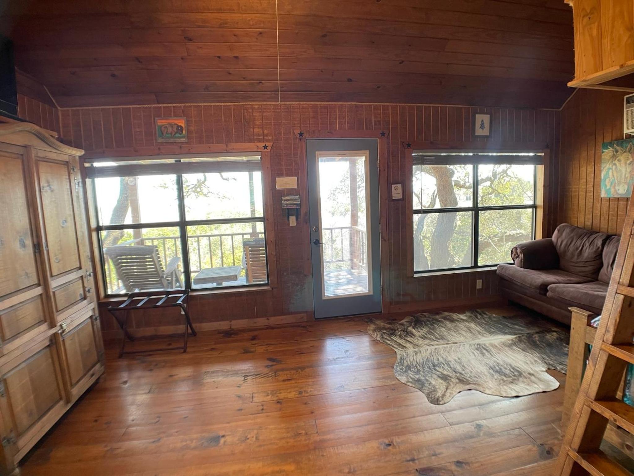 Walnut Canyon Cabins