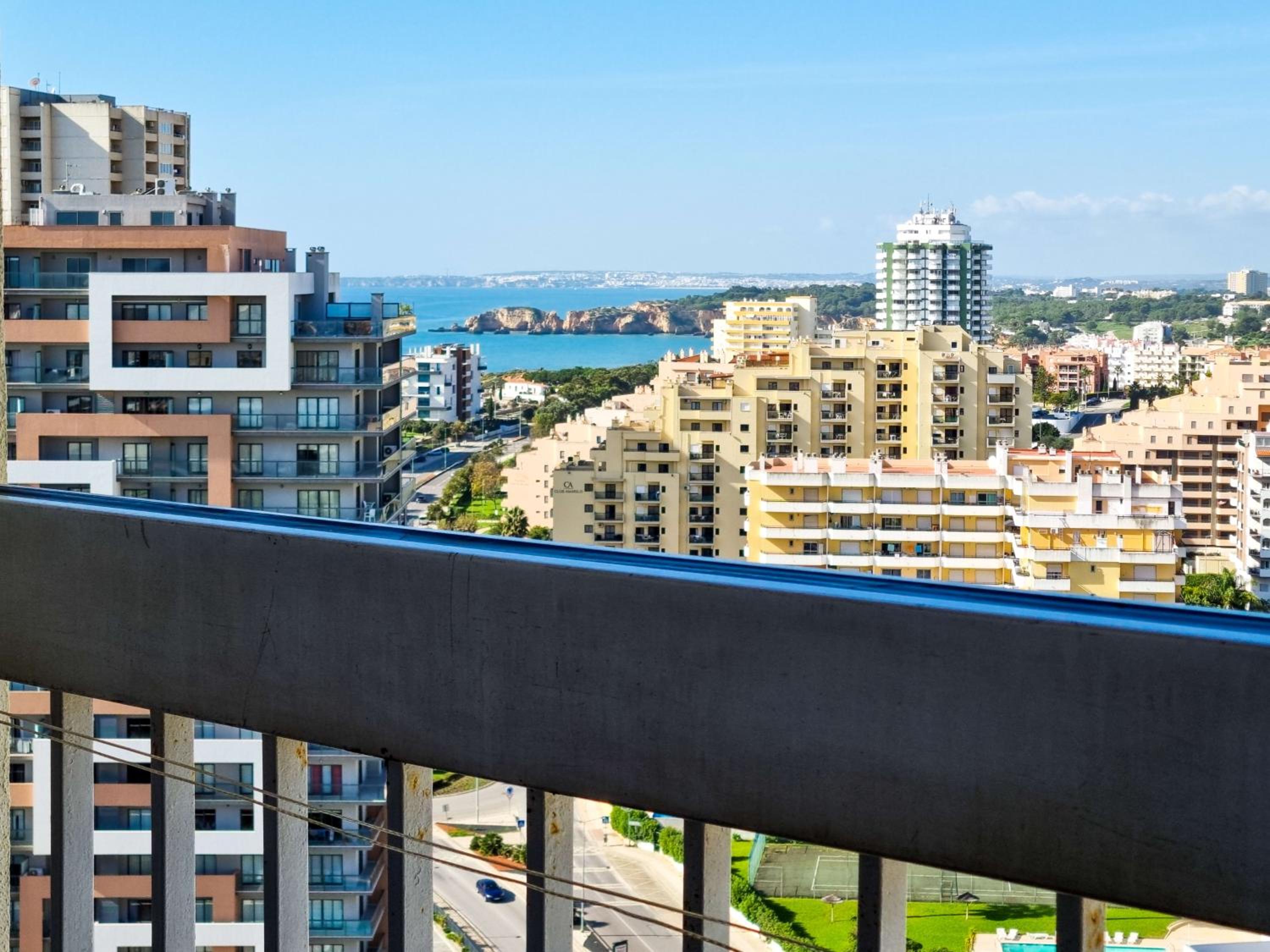 FLH Portimão Bright Studio with Balcony view 2