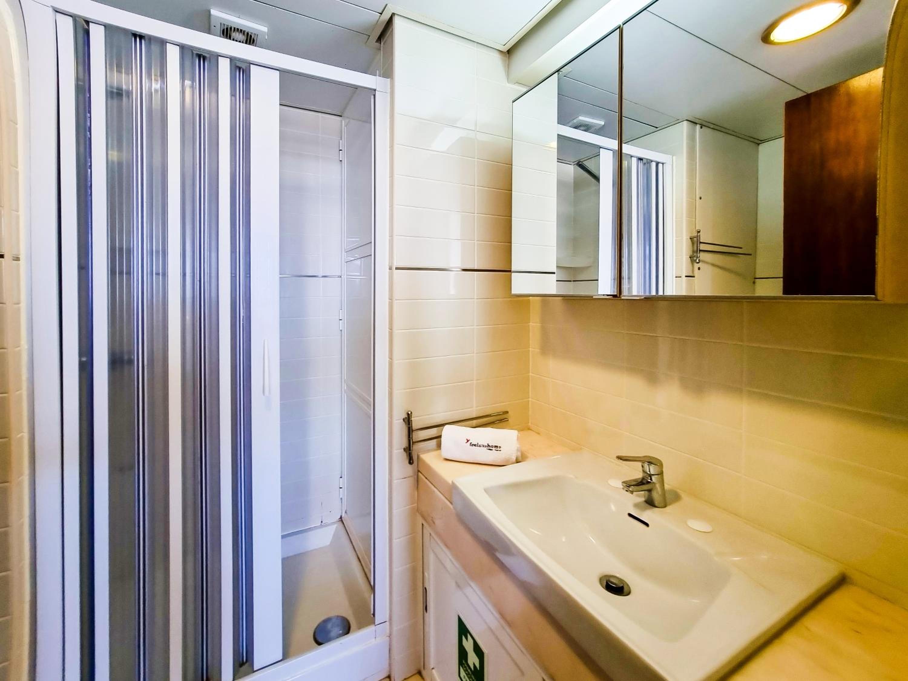 FLH Portimão Bright Studio with Balcony view 3