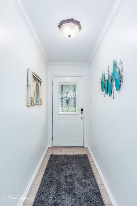 Shreveport Vacations - King Bed, Near LSUS Barksdale, Fast wifi! - Property Image 12