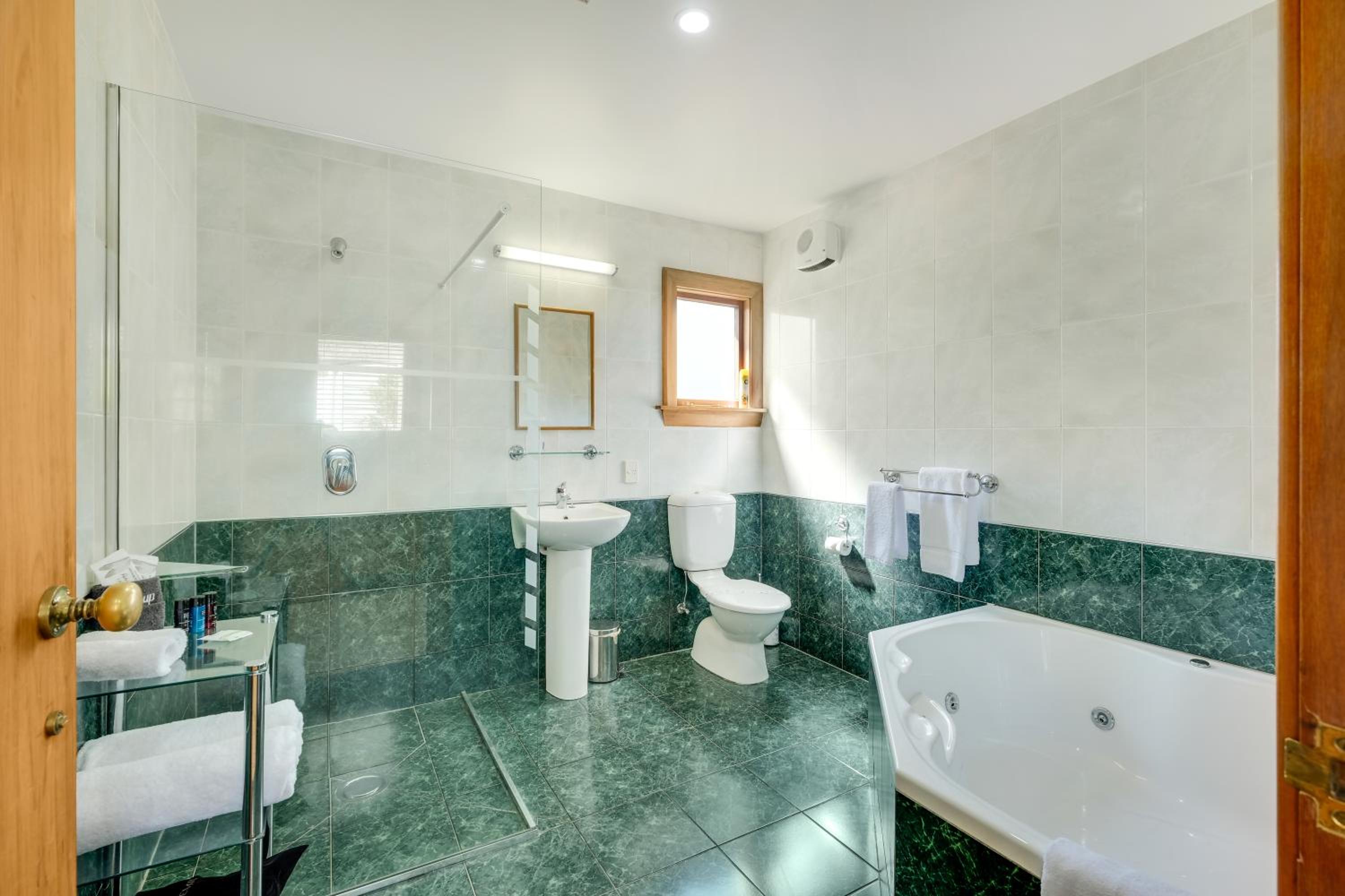 Harrogate Gardens Motel