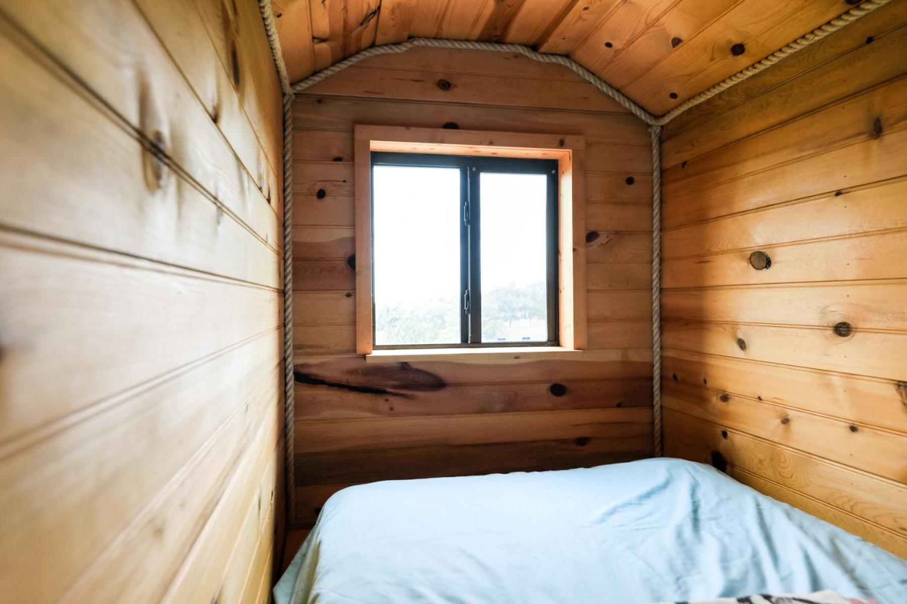 Walnut Canyon Cabins