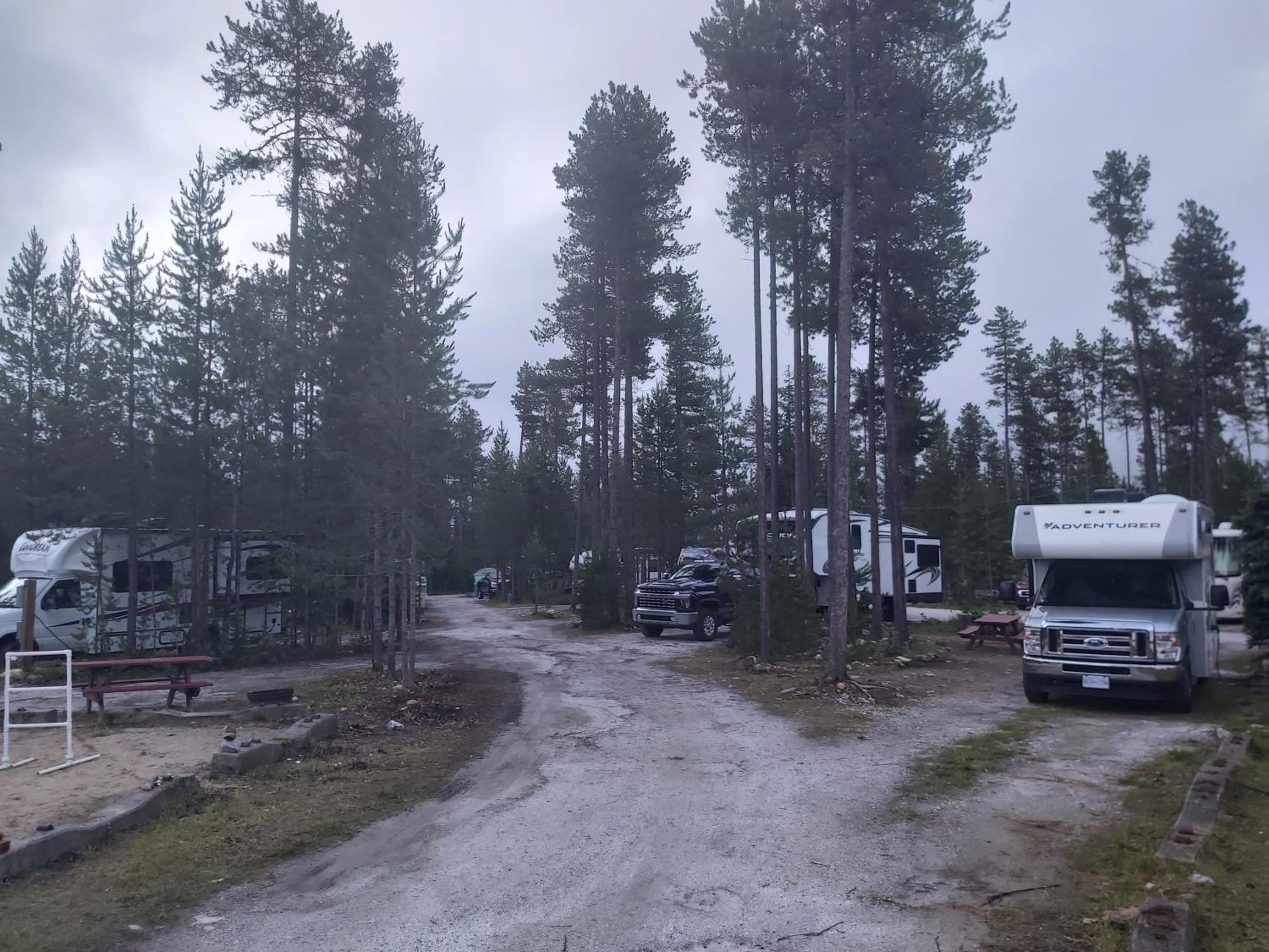 Blue River Campgrounds & Cabin-public washroom