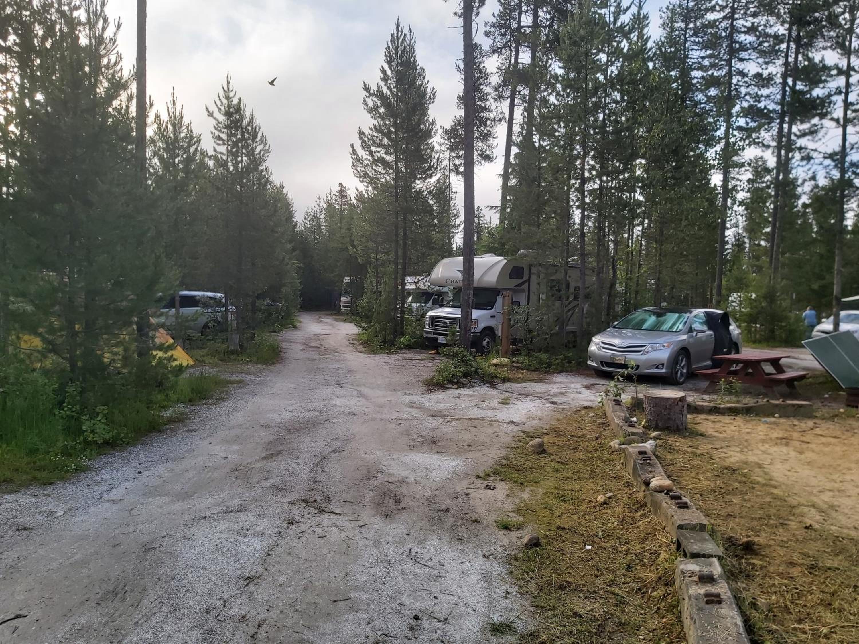 Blue River Campgrounds & Cabin-public washroom