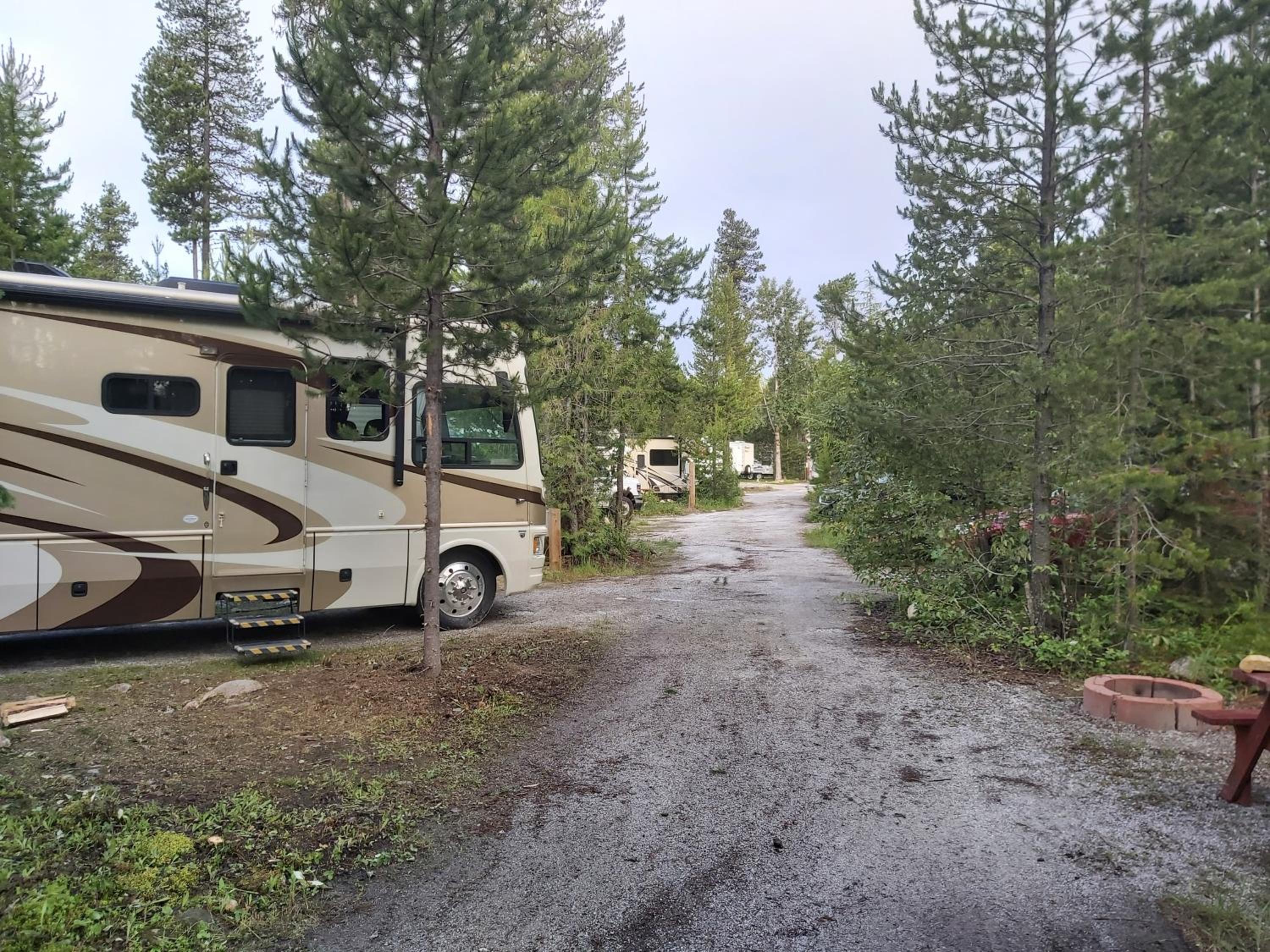 Blue River Campgrounds & Cabin-public washroom