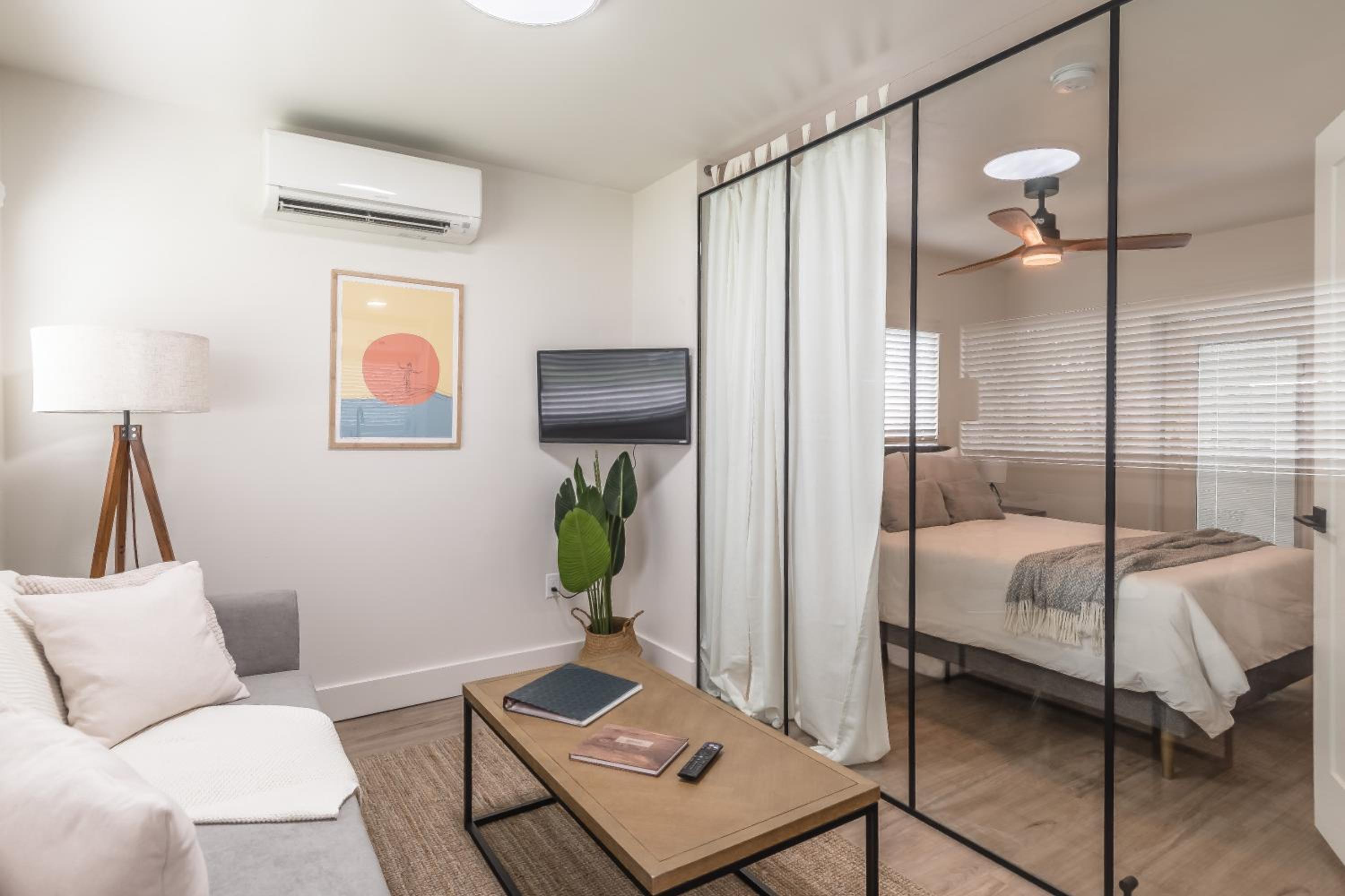 Luxury Tiny Home 2 Miles from Downtown Orlando