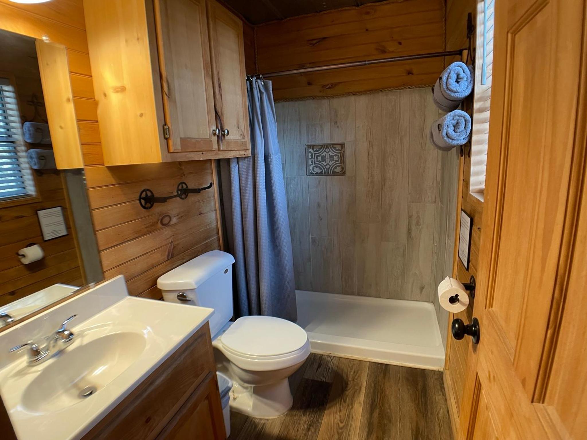 Walnut Canyon Cabins