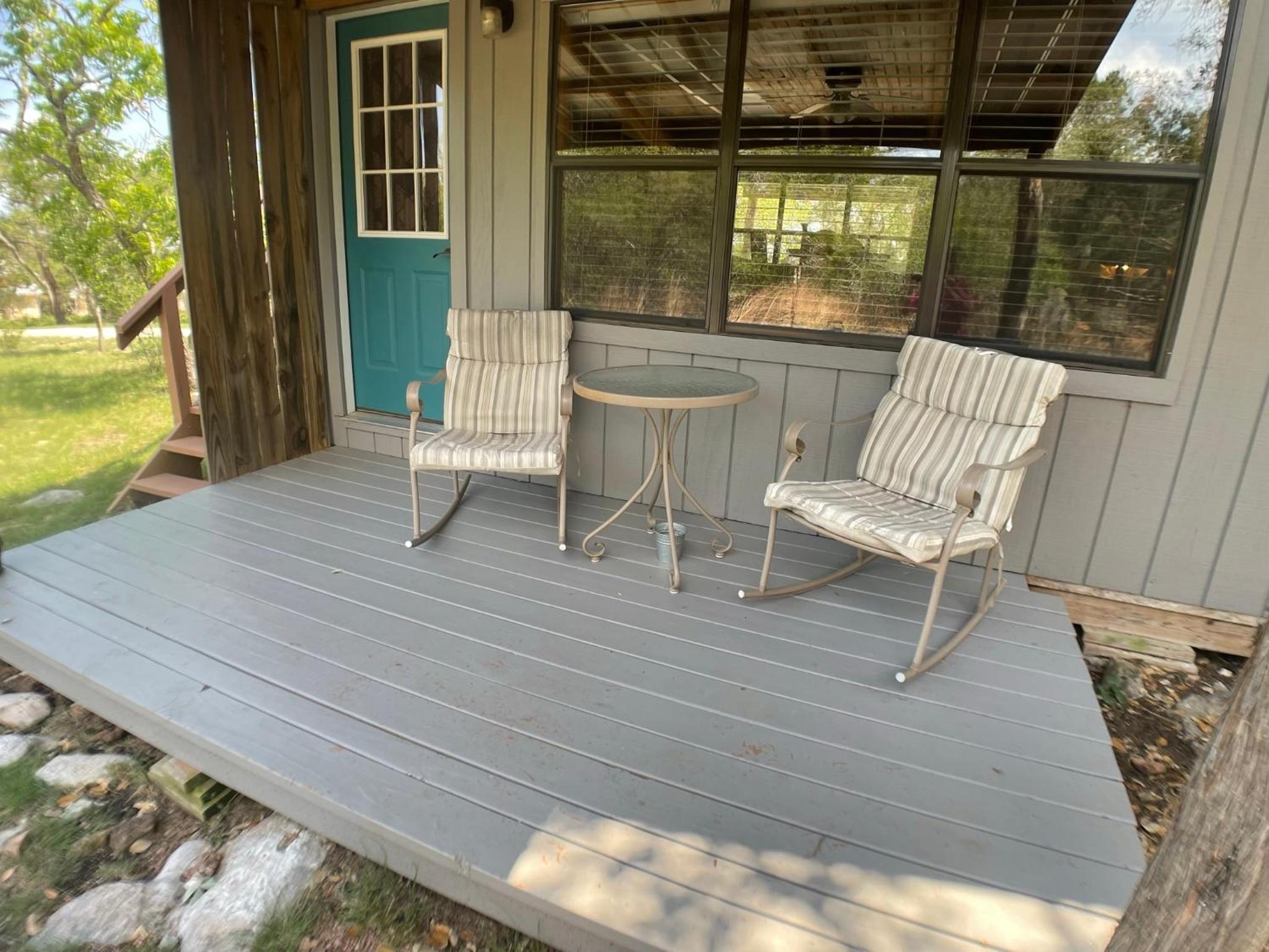 Walnut Canyon Cabins