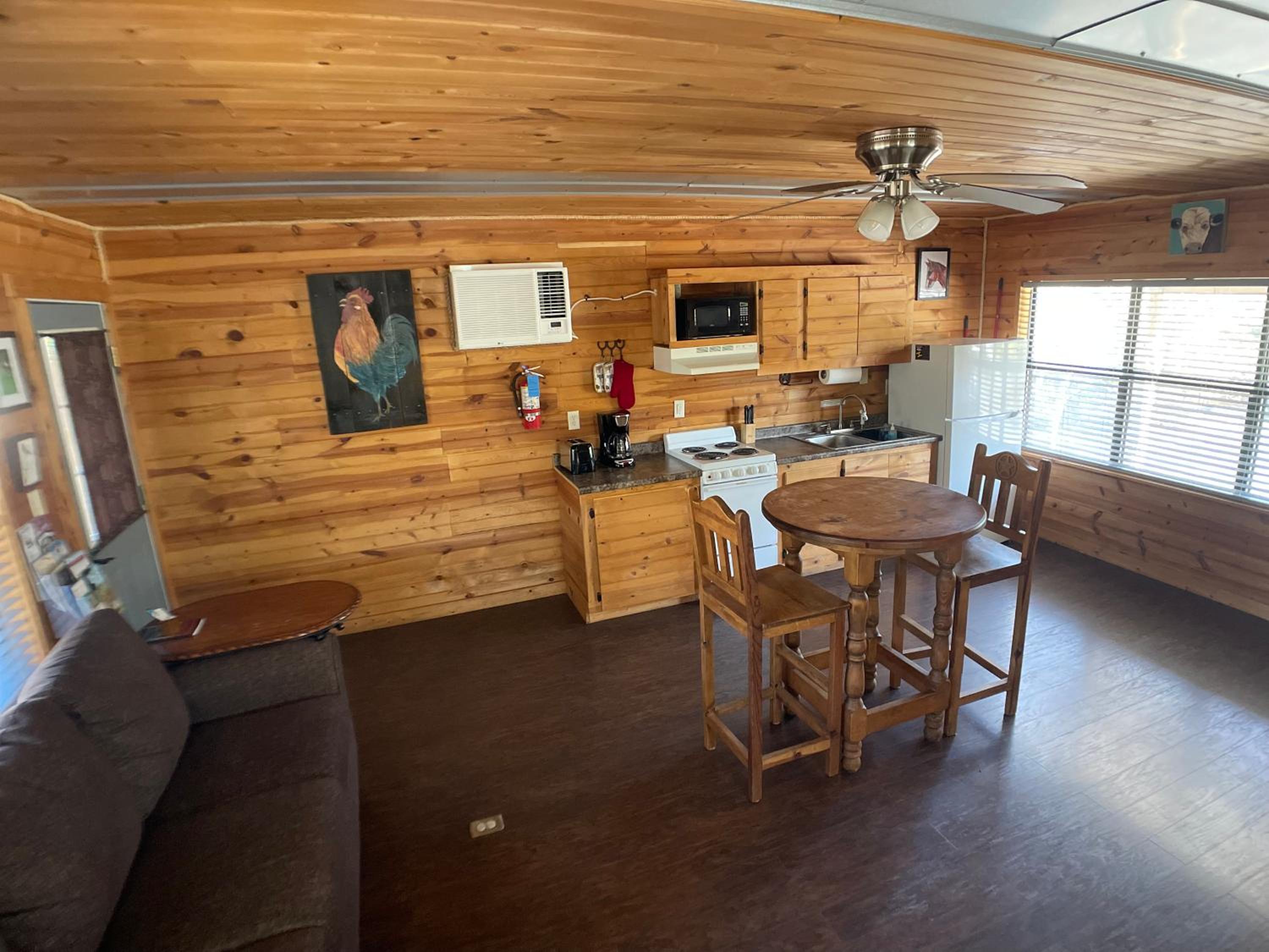 Walnut Canyon Cabins