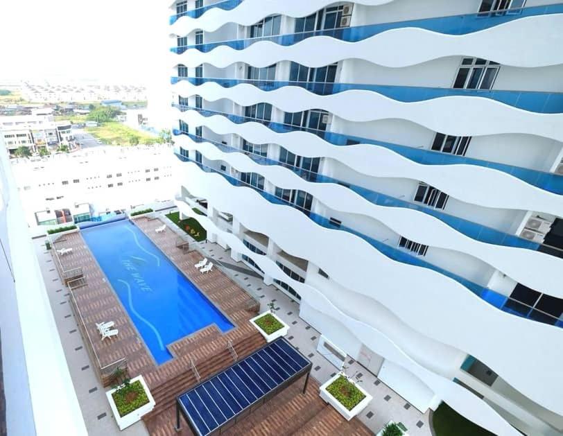 The Wave 2BR SEAVIEW - High Floor l Unifi photo 4
