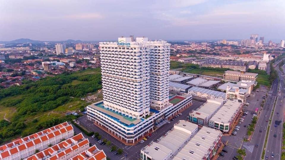 The Wave 2BR SEAVIEW - High Floor l Unifi photo 1