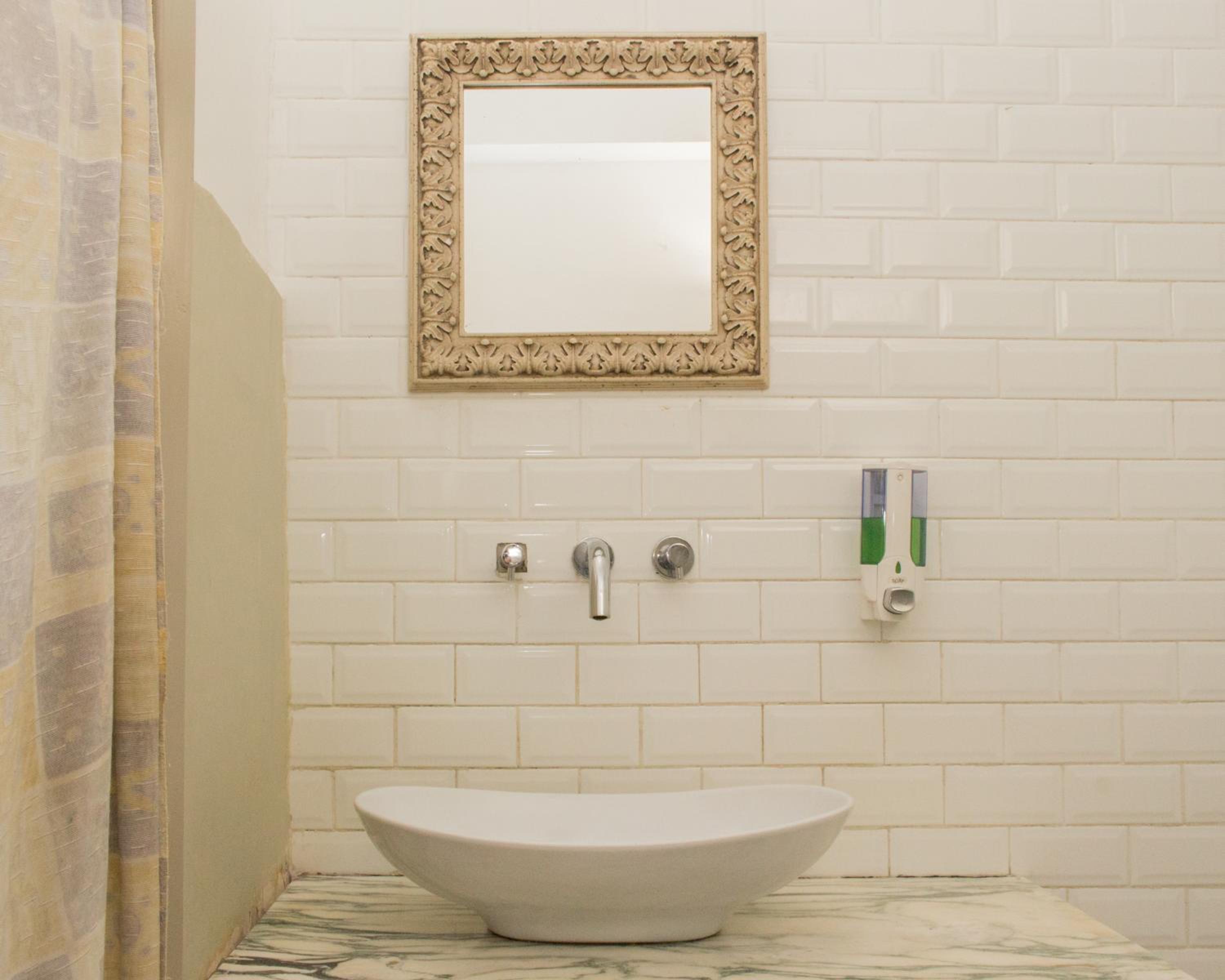 Voyage Recoleta Hostel