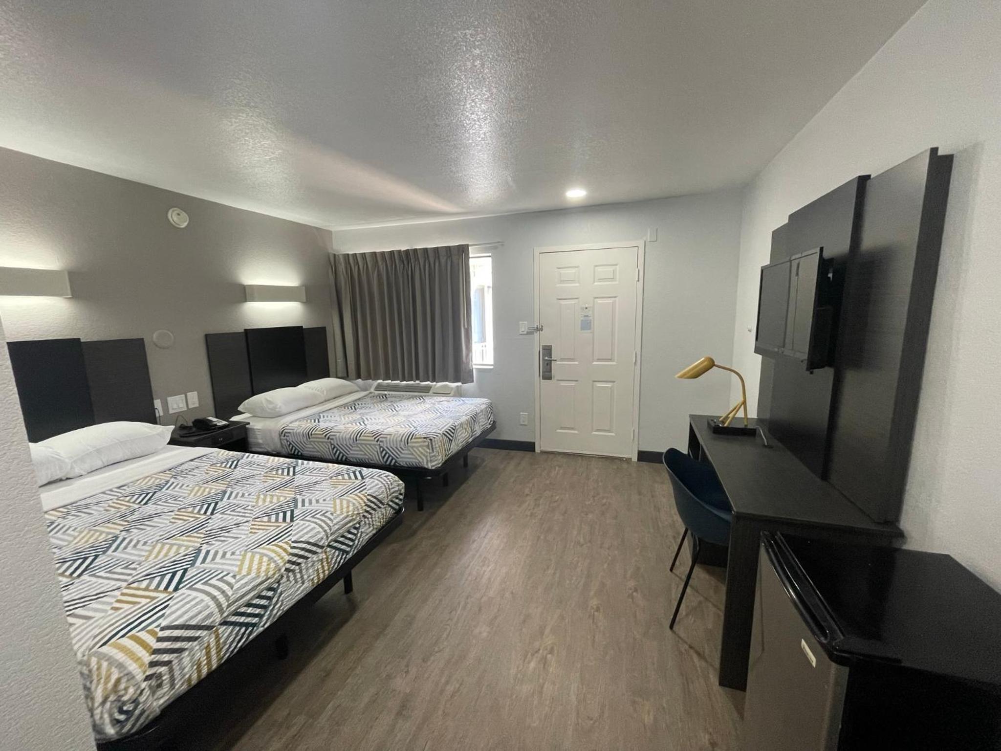 Motel 6 Denton, TX - UNT