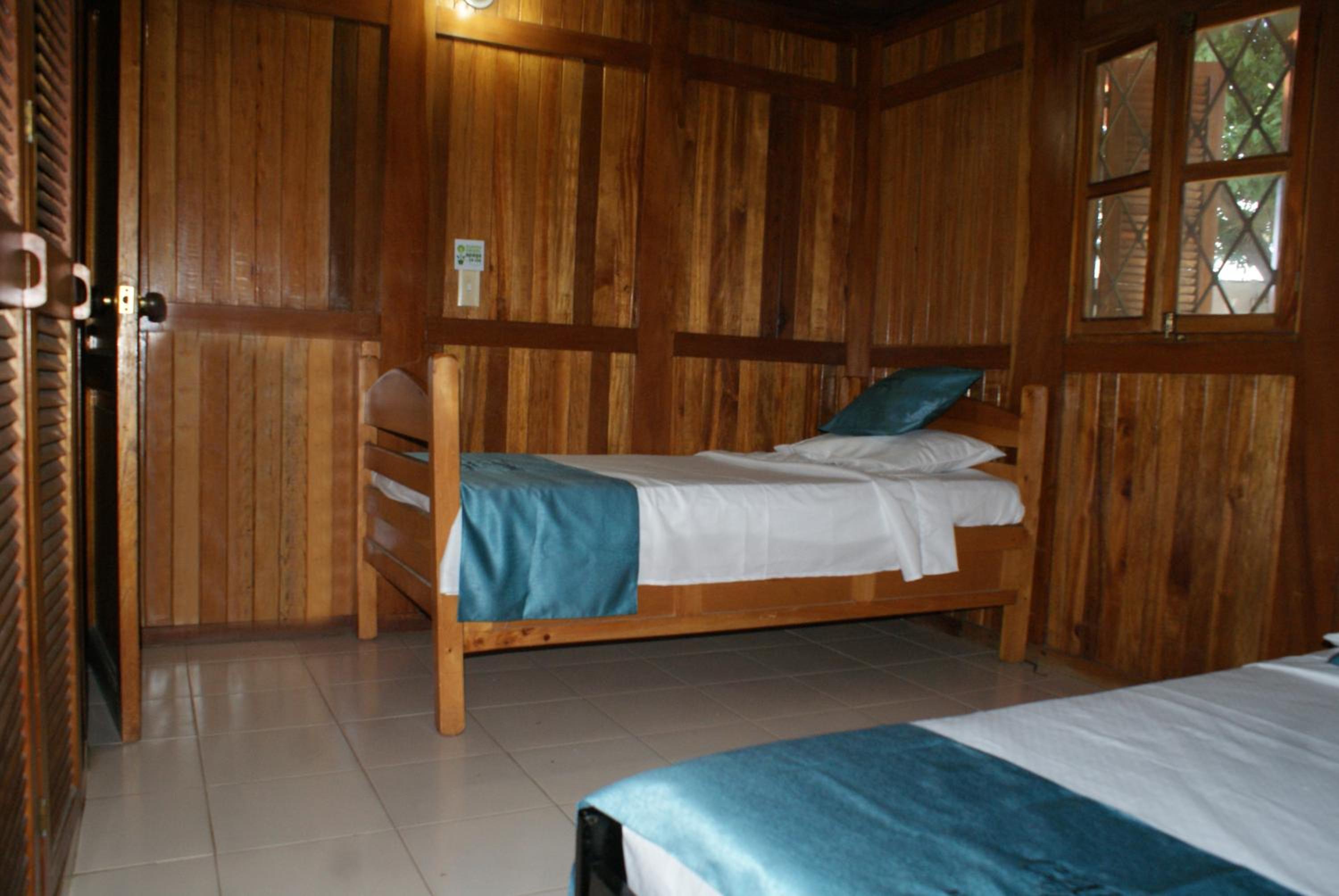 Chalet Completo para Familias Condominio Campestre Privado con Piscinas, wifi, AC