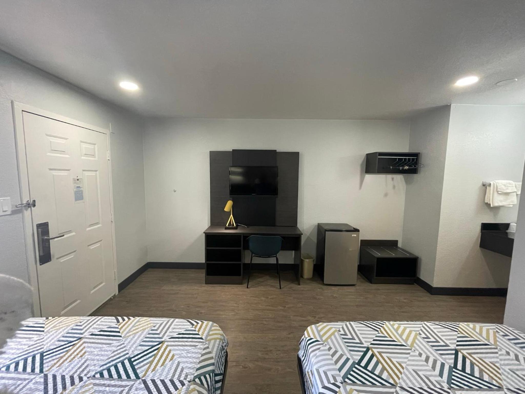 Motel 6 Denton, TX - UNT