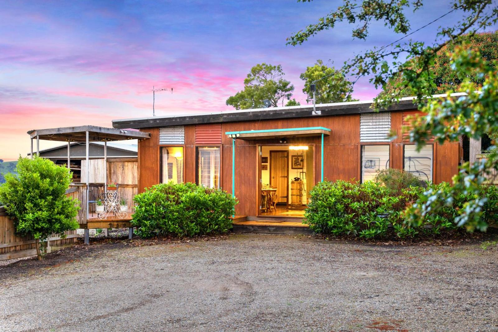 Hotel Sunset Cottage - Yarra Valley - Image 1