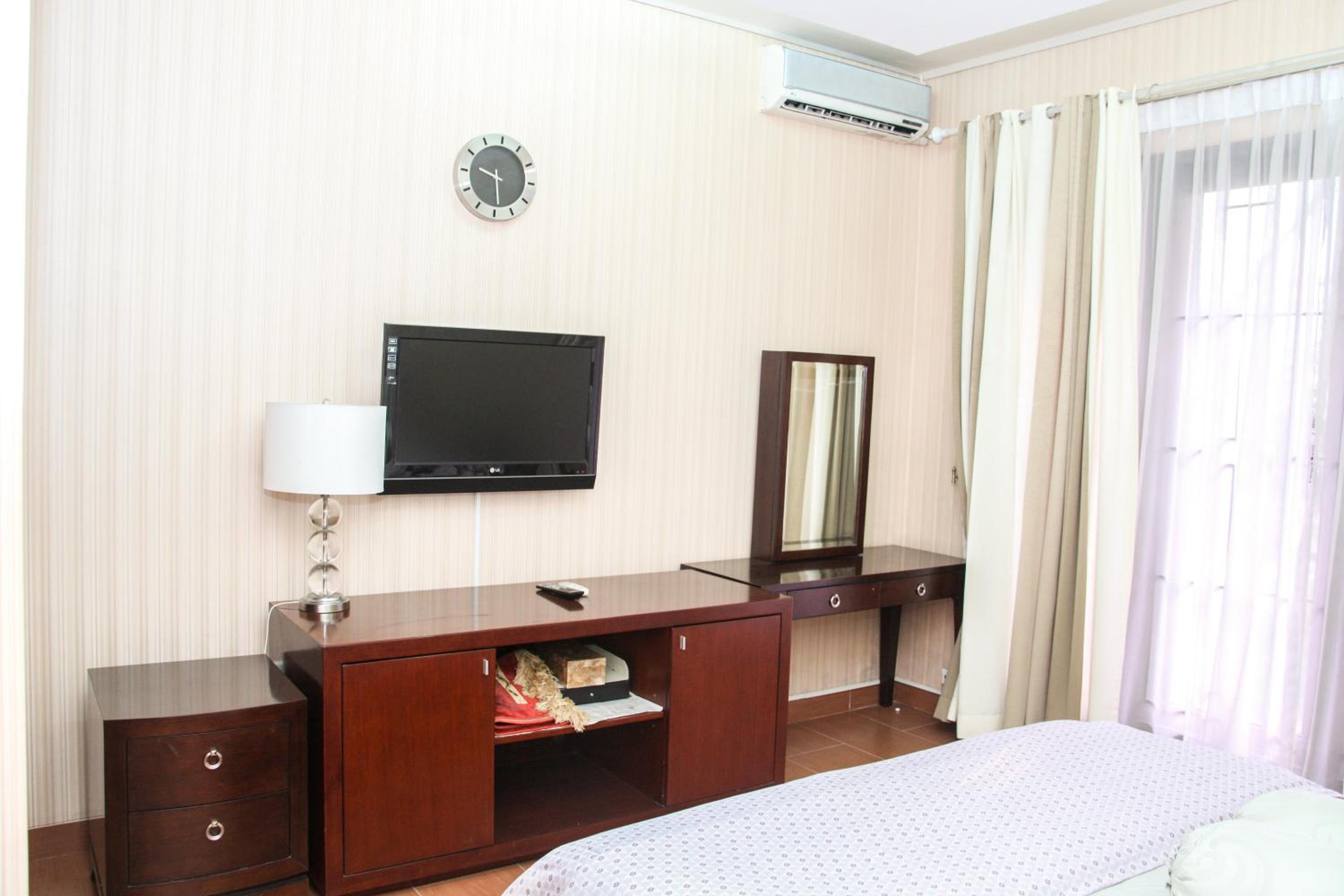 Aldeoz Dago Pakar Private Villa Bandung view 4