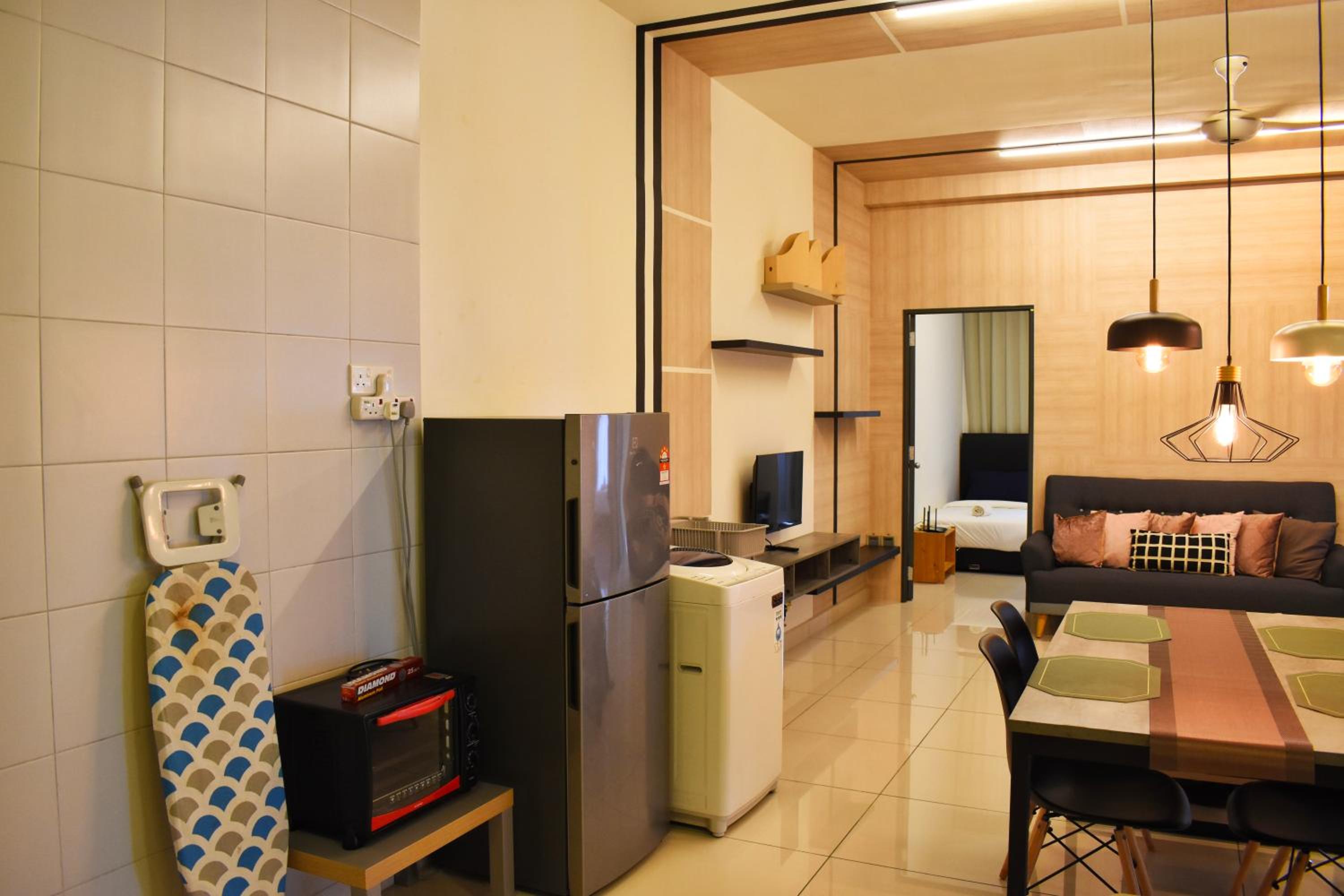 DaMen Homestay @SubangHomeStay