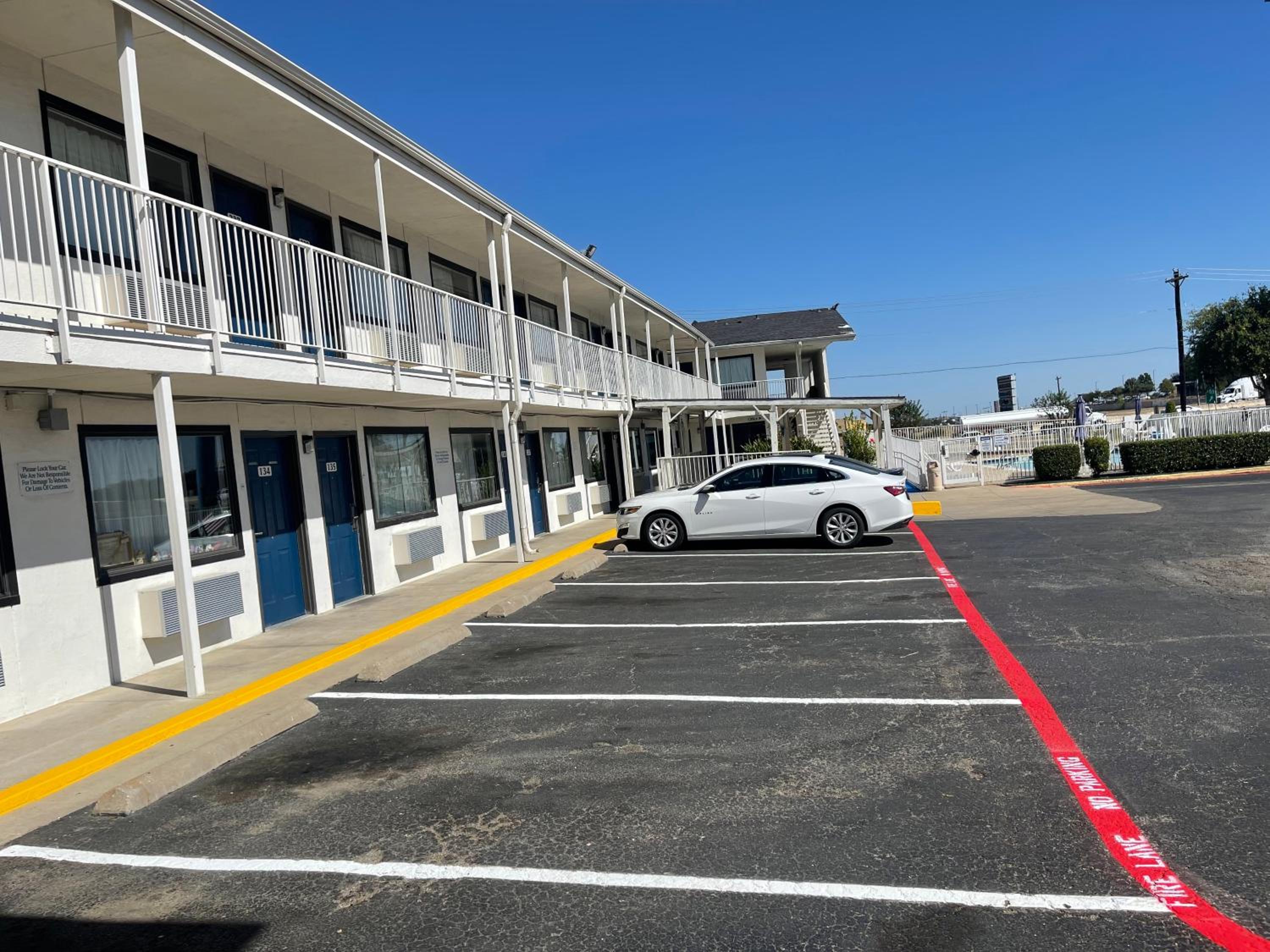 Motel 6 Denton, TX - UNT
