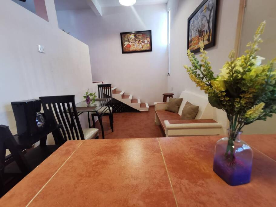 Bonito departamento con alberca en Cancún