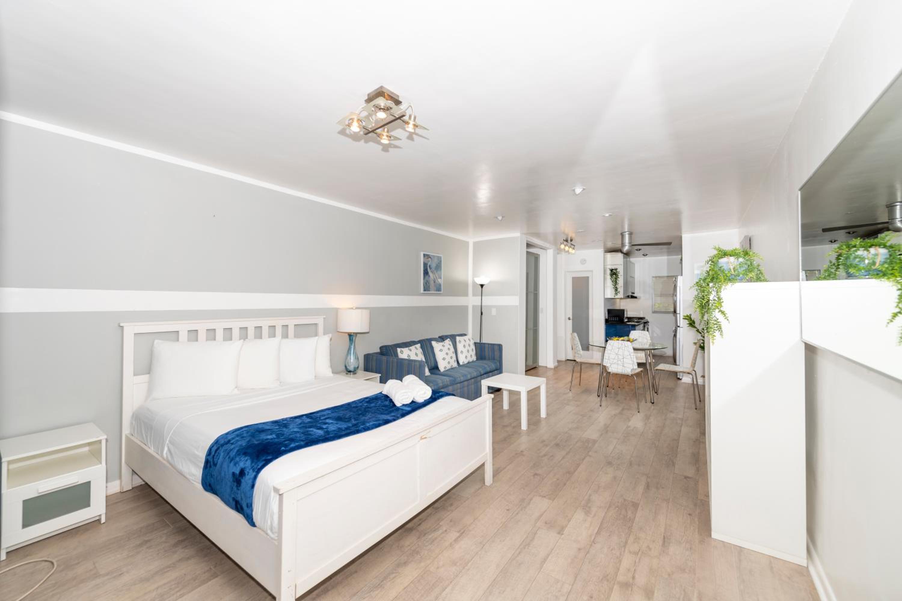 Sofi Beach Apartments
