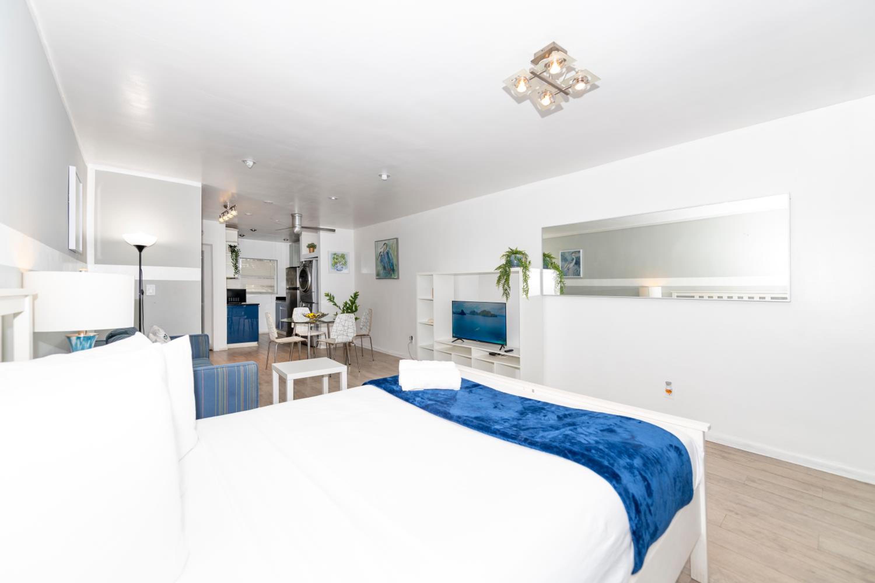 Sofi Beach Apartments