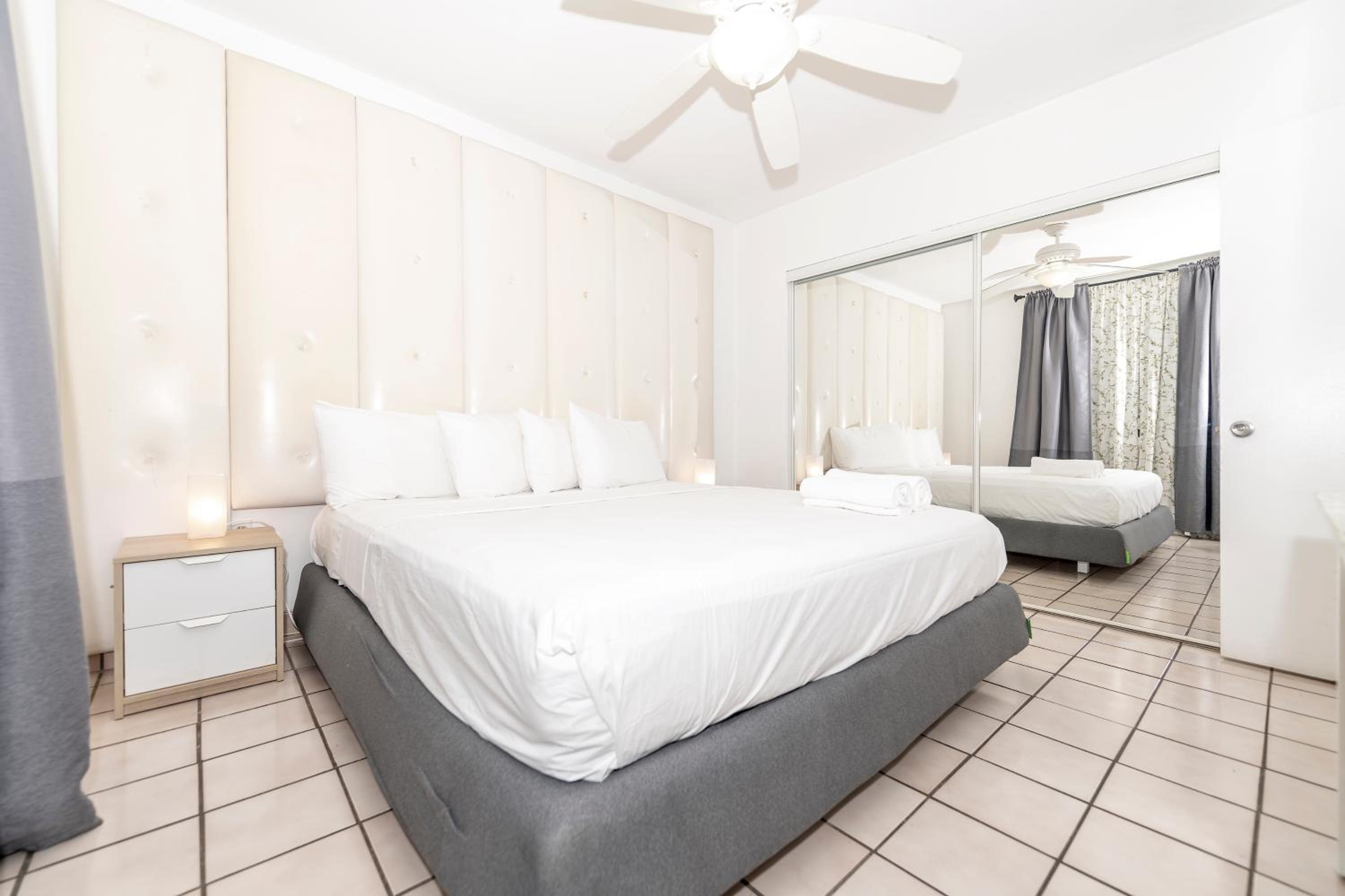 Sofi Beach Apartments
