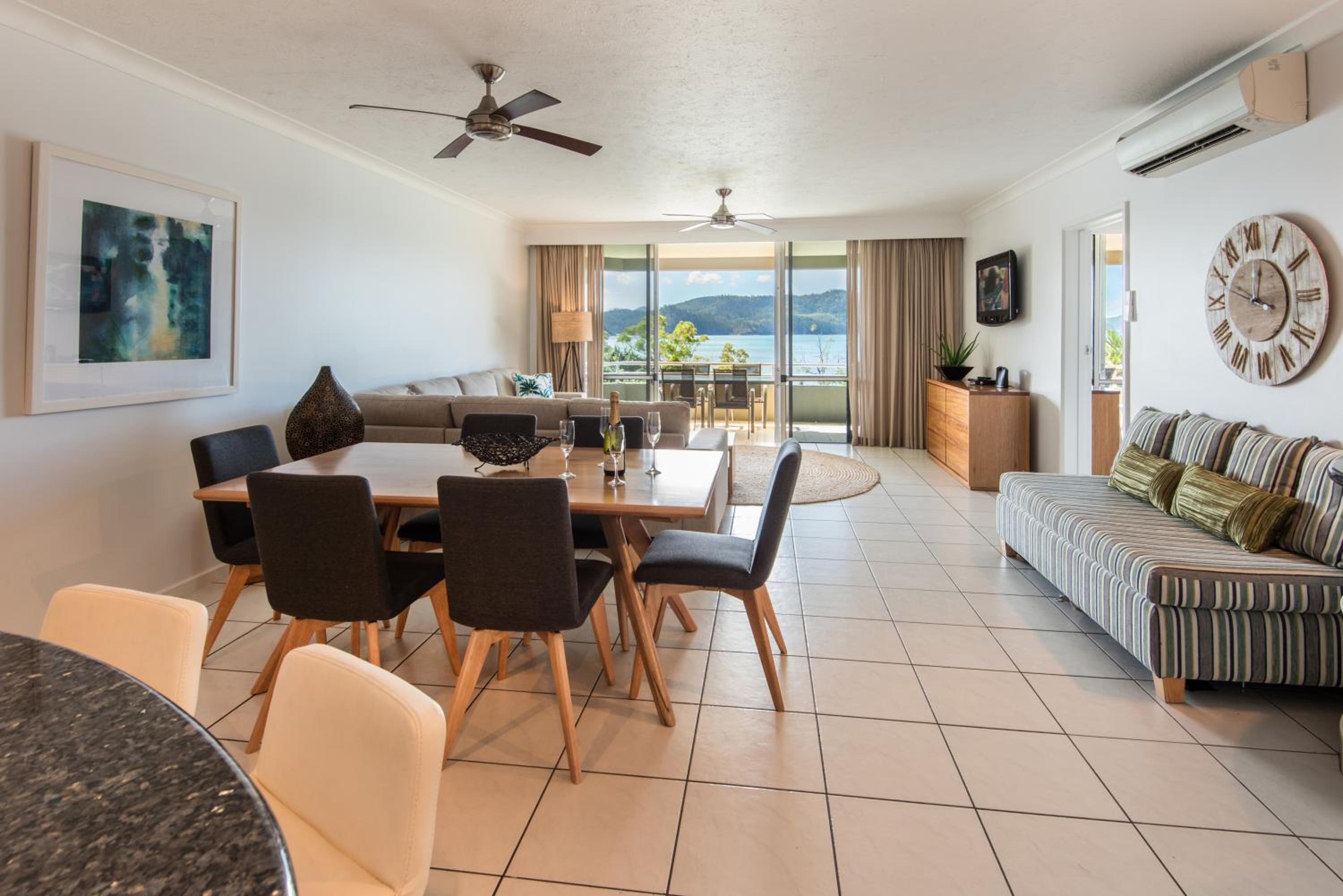 Hibiscus Apartments on Hamilton Island by HIHA