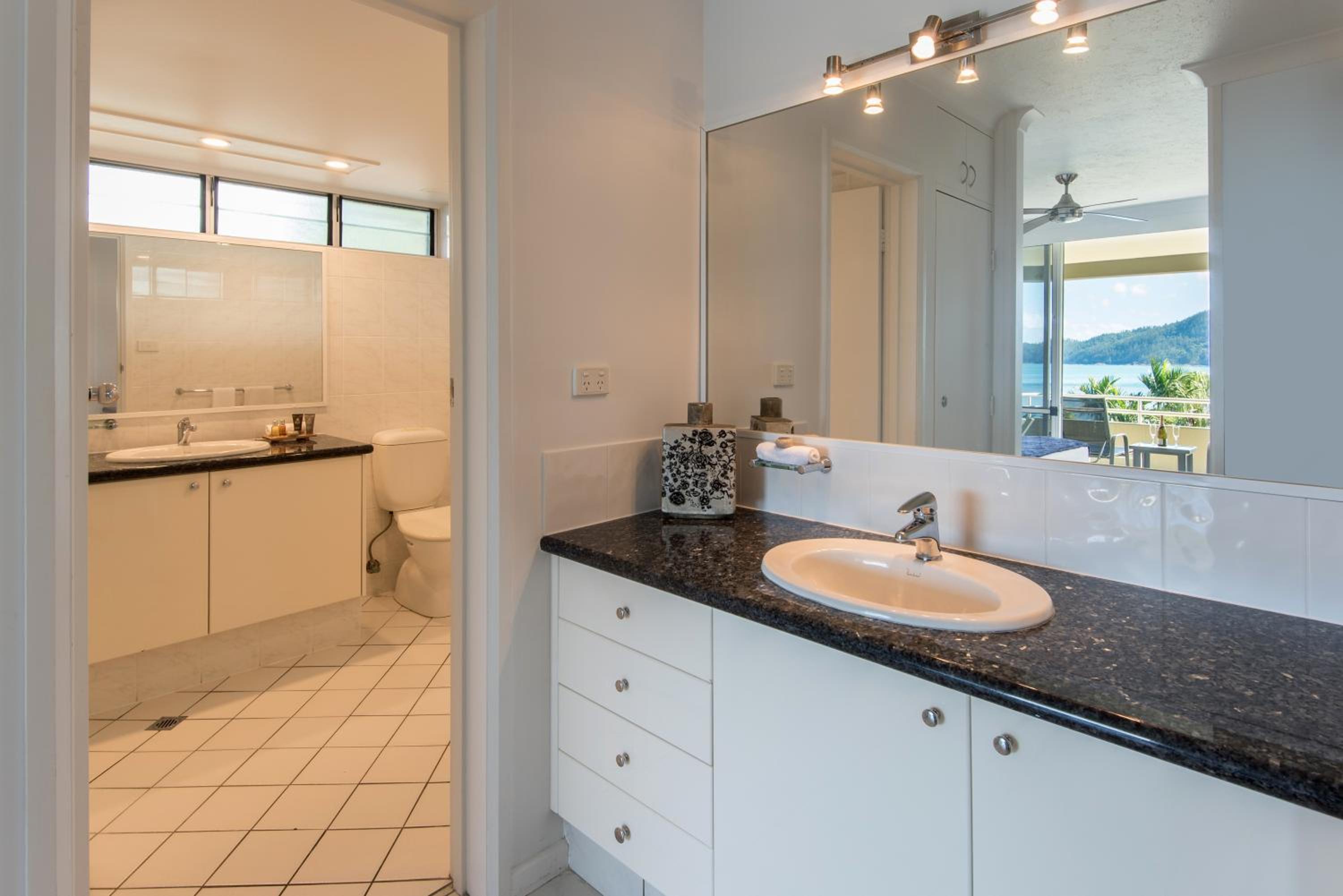 Hibiscus Apartments on Hamilton Island by HIHA