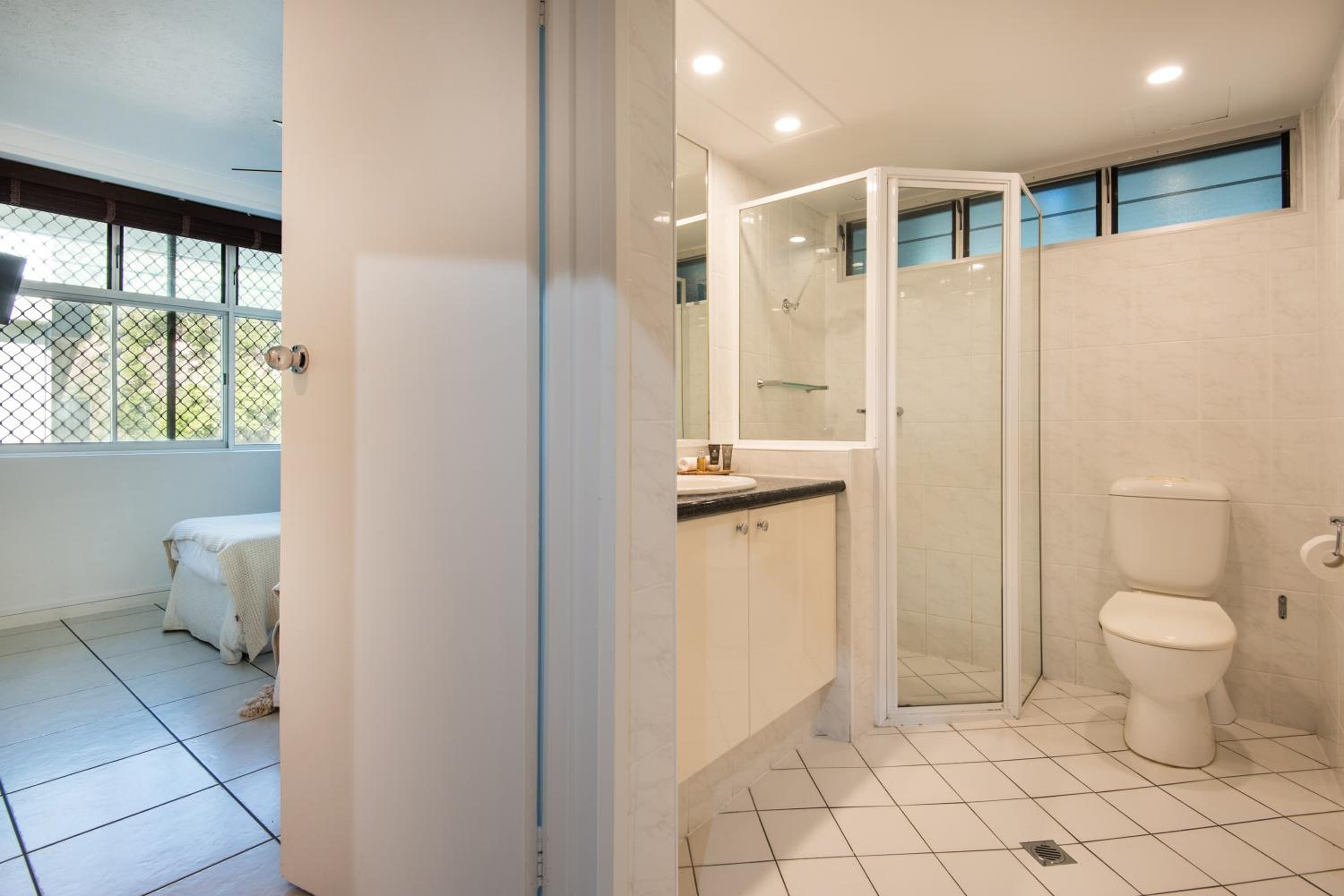 Hibiscus Apartments on Hamilton Island by HIHA
